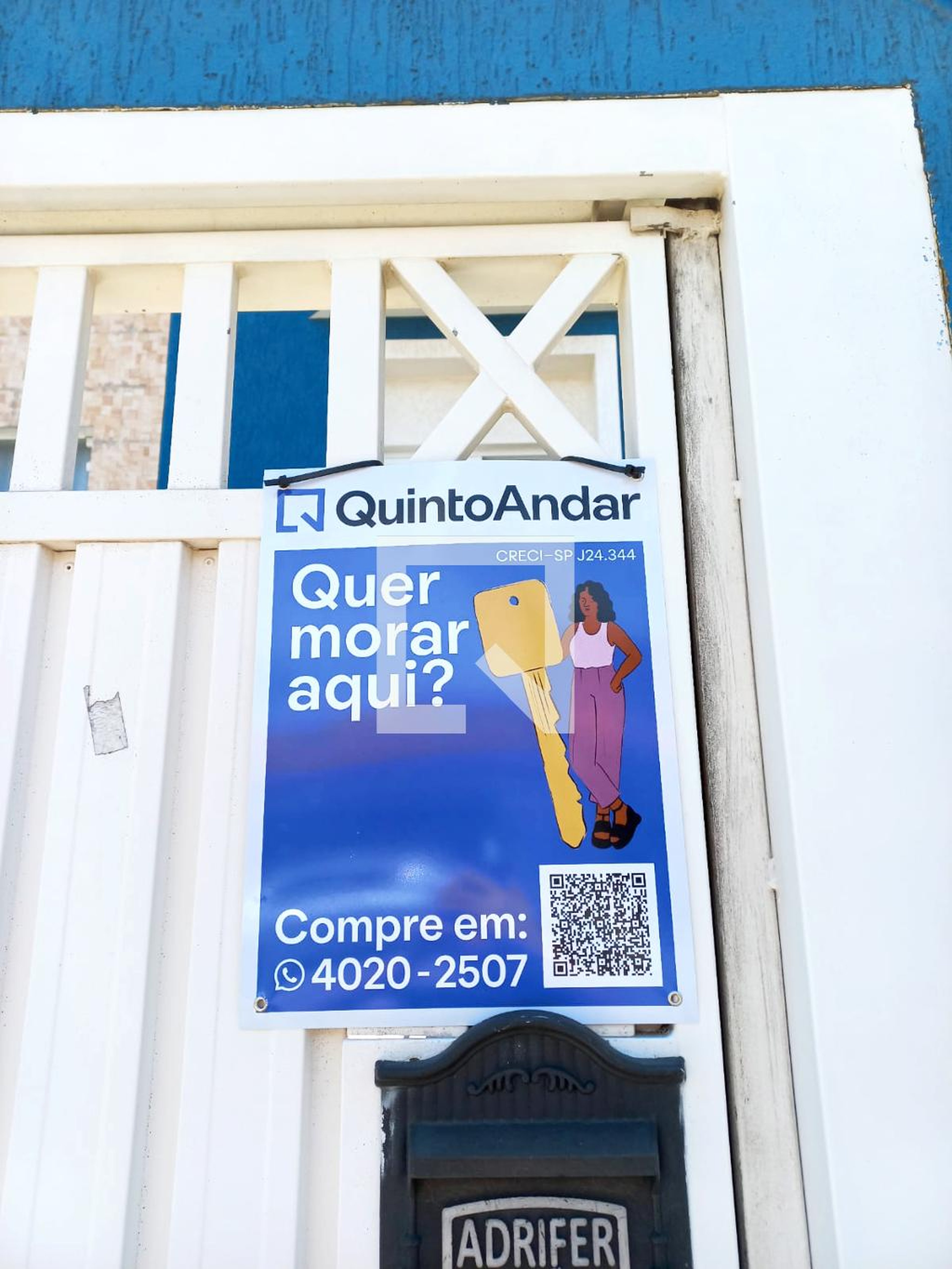 Fachada Condomínio em Rua Gana, 497