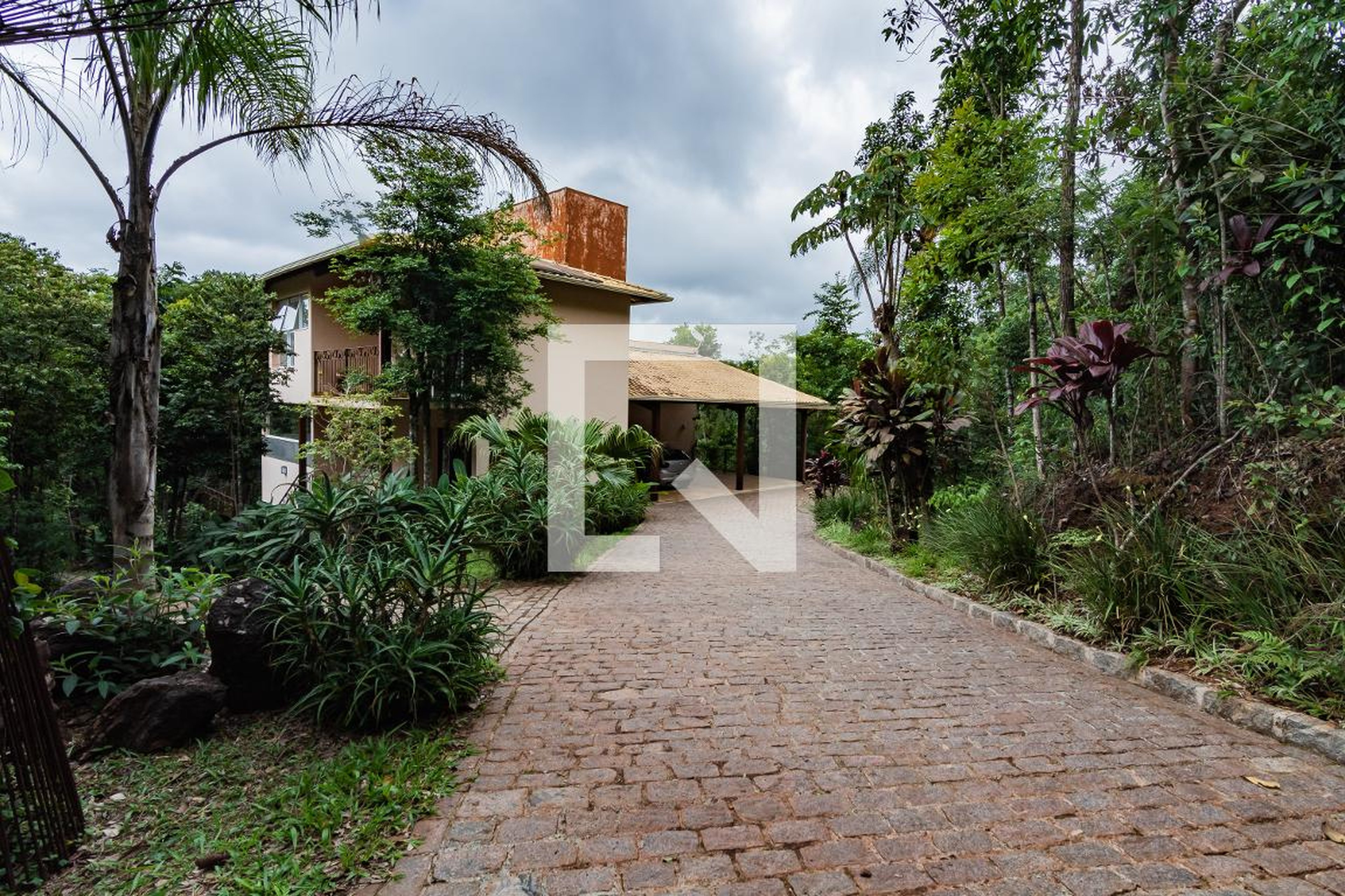 Fachada Condomínio Jardins de Petrópolis