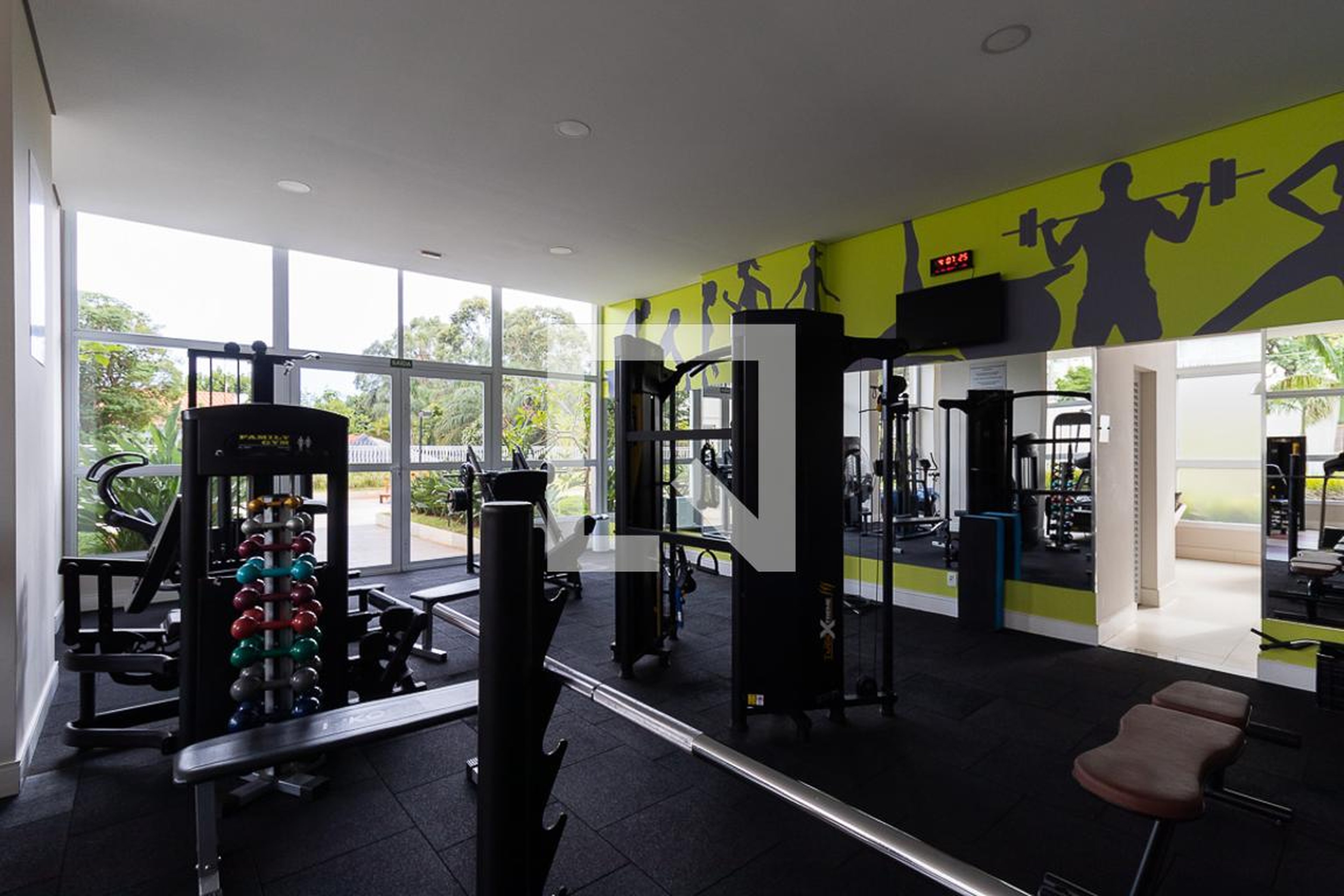 Academia - Botaniq  Club