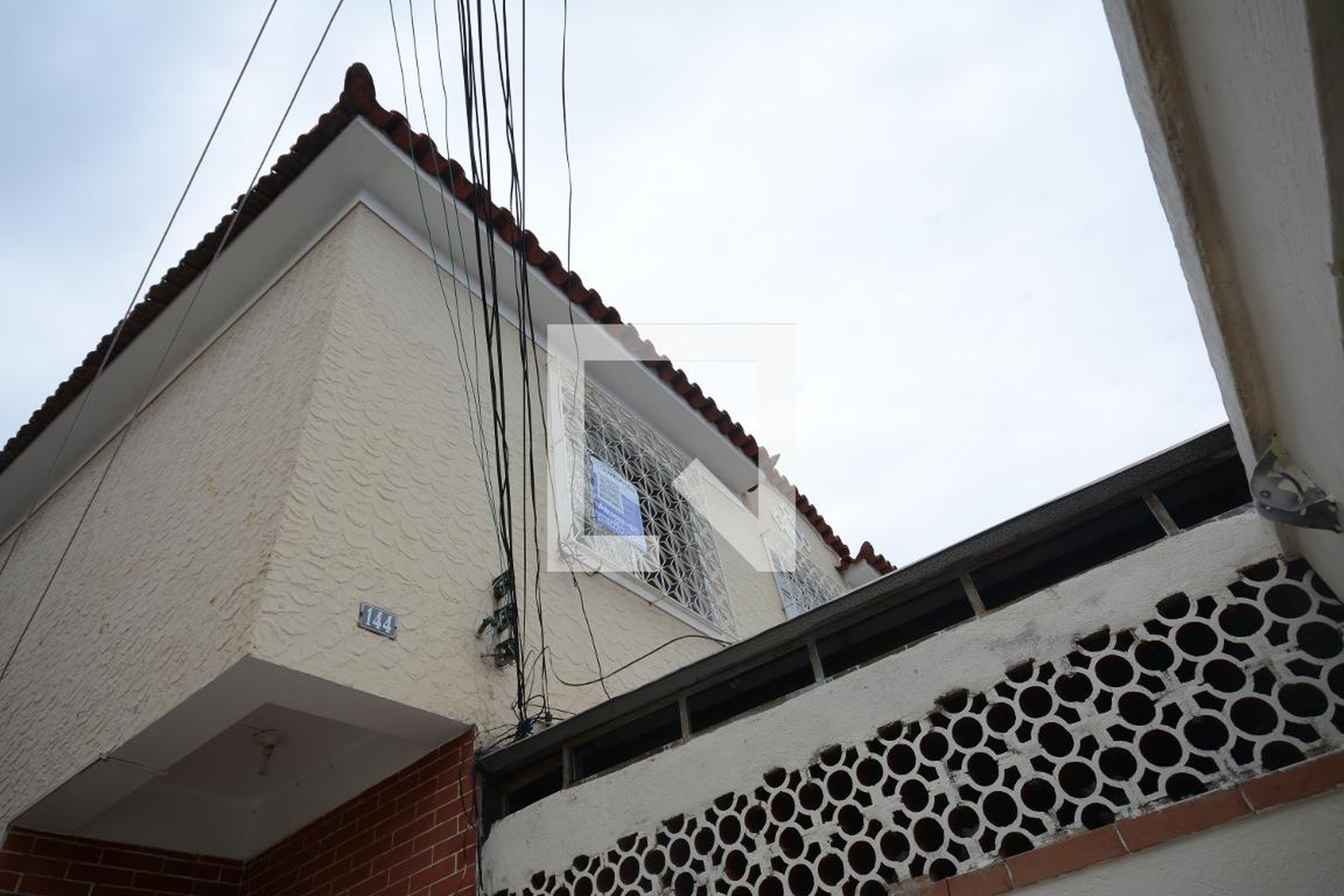 Fachada Condomínio em Rua Abiancari, 144