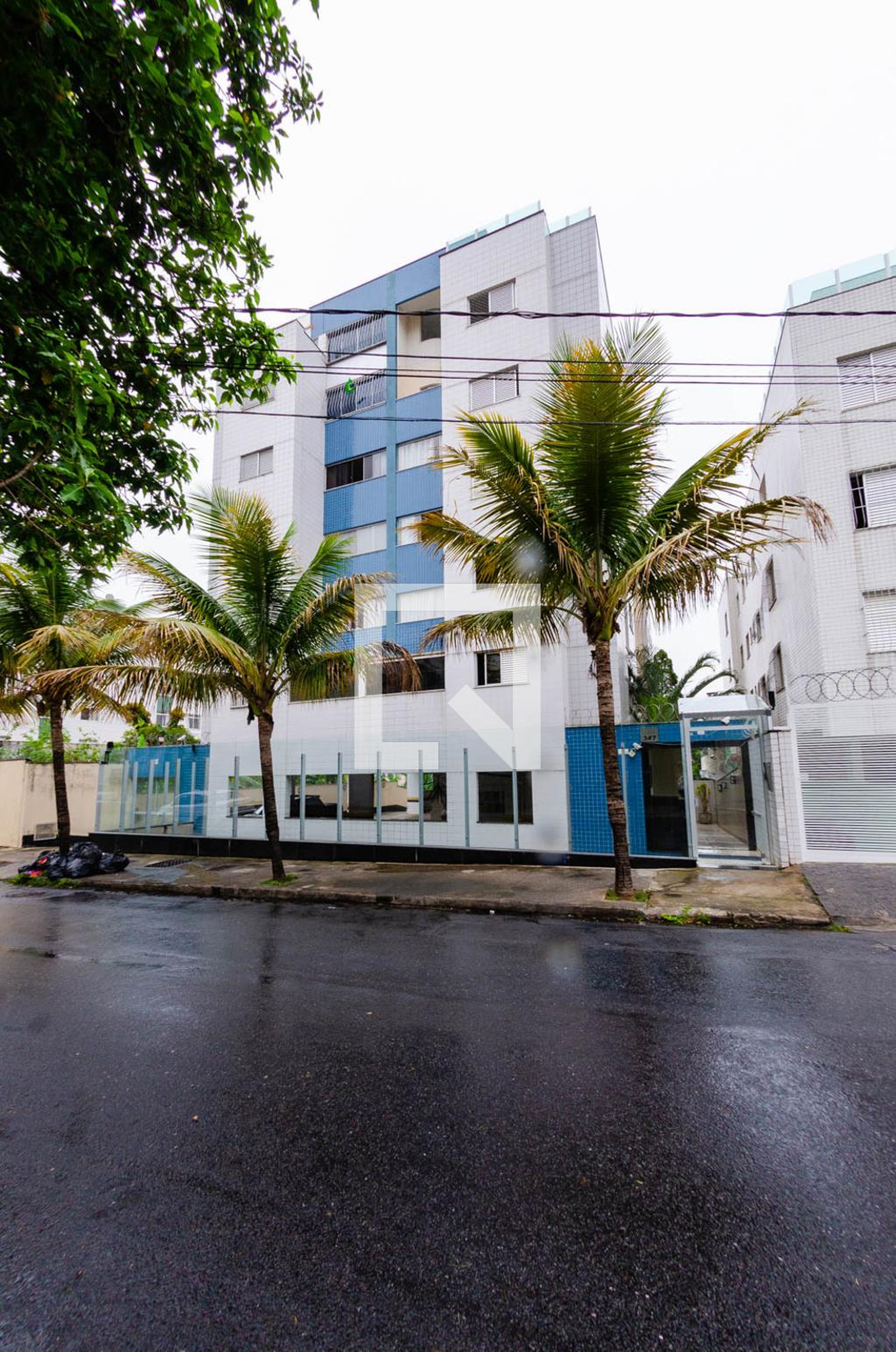 Fachada Condomínio em Rua Indiana, 374