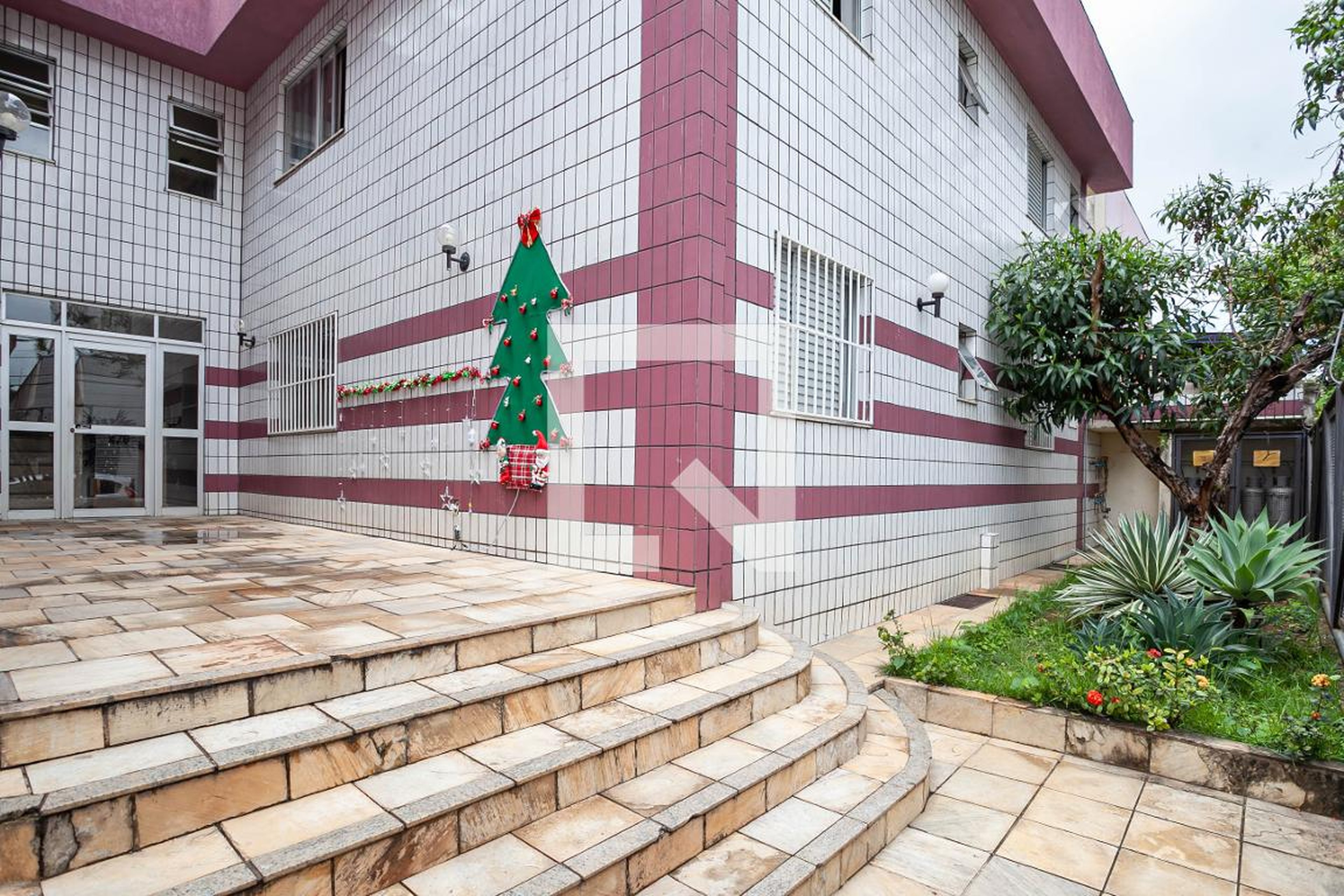 Entrada - Edifício Oscar Cesar