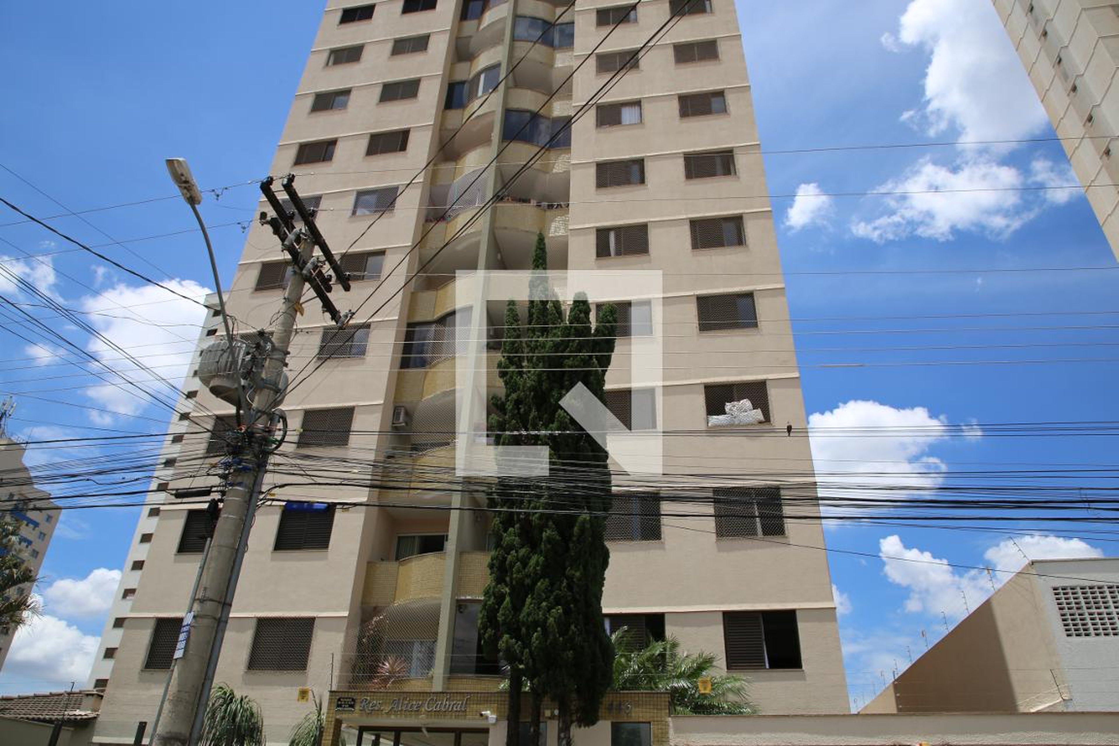 Fachada Residencial Alice Cabral