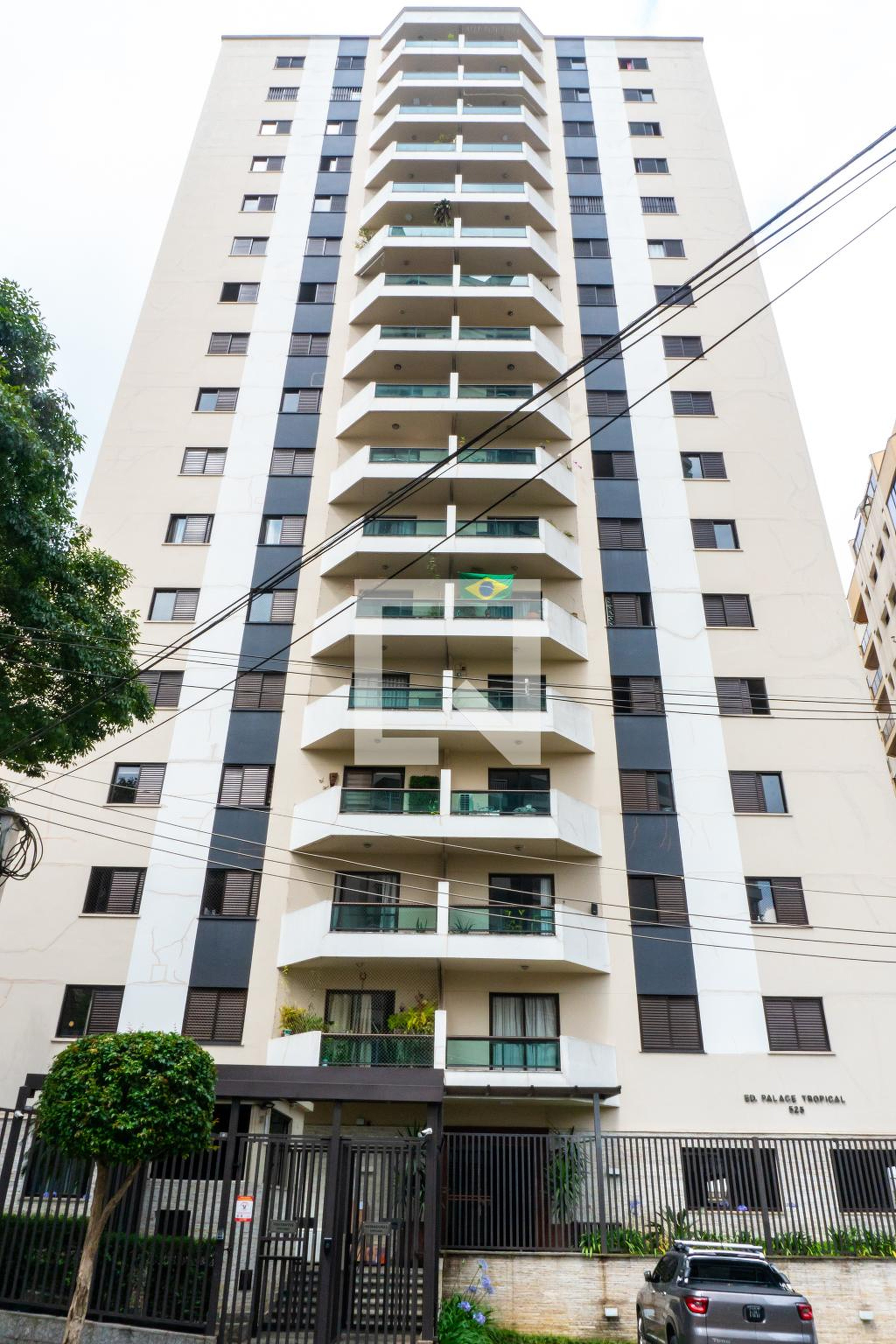 Fachada do Prédio Condomínio Palace Tropical