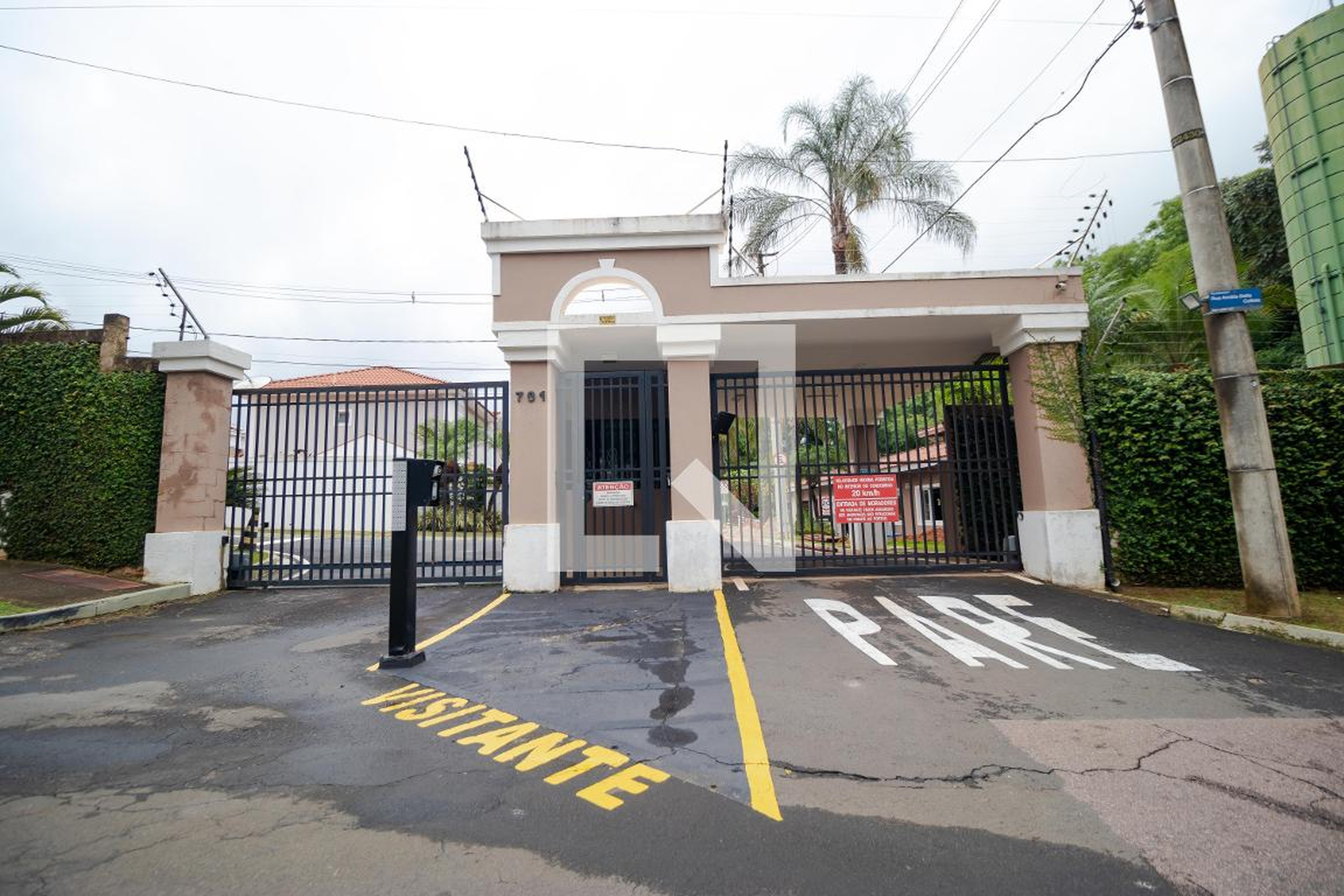 Fachada do Condomínio Condomínio Porto Ville