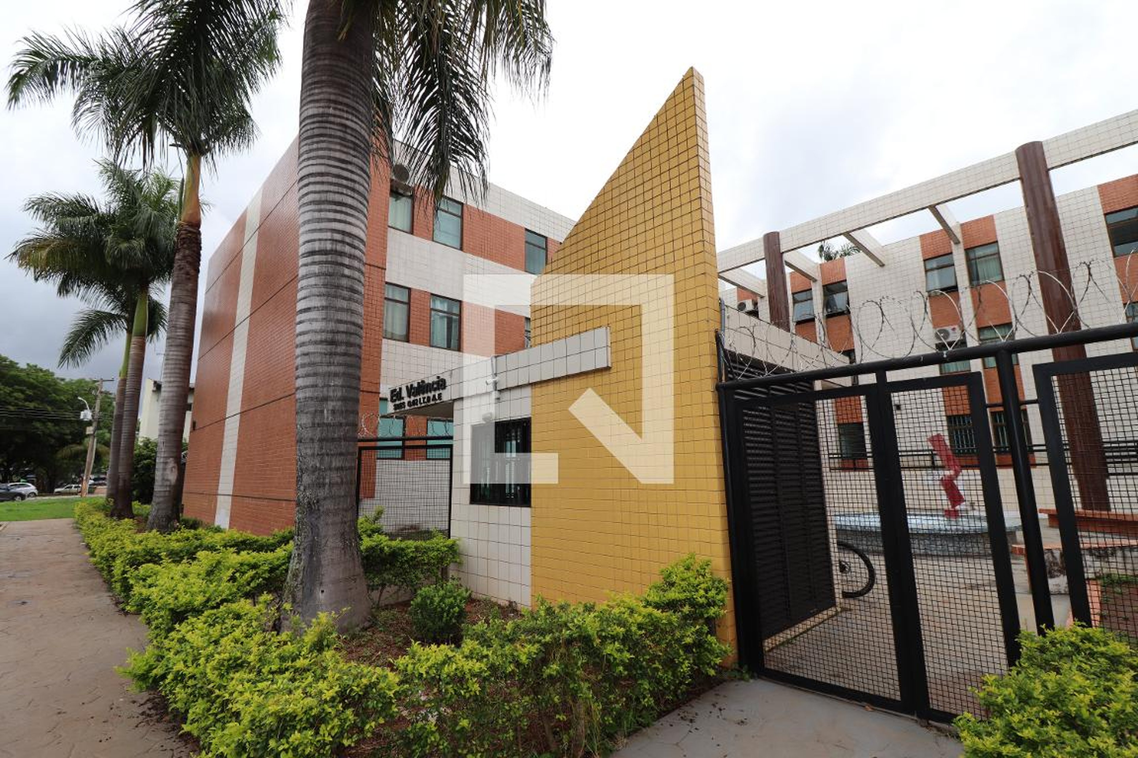 Fachada Condomínio em Sres Q. 2, 25