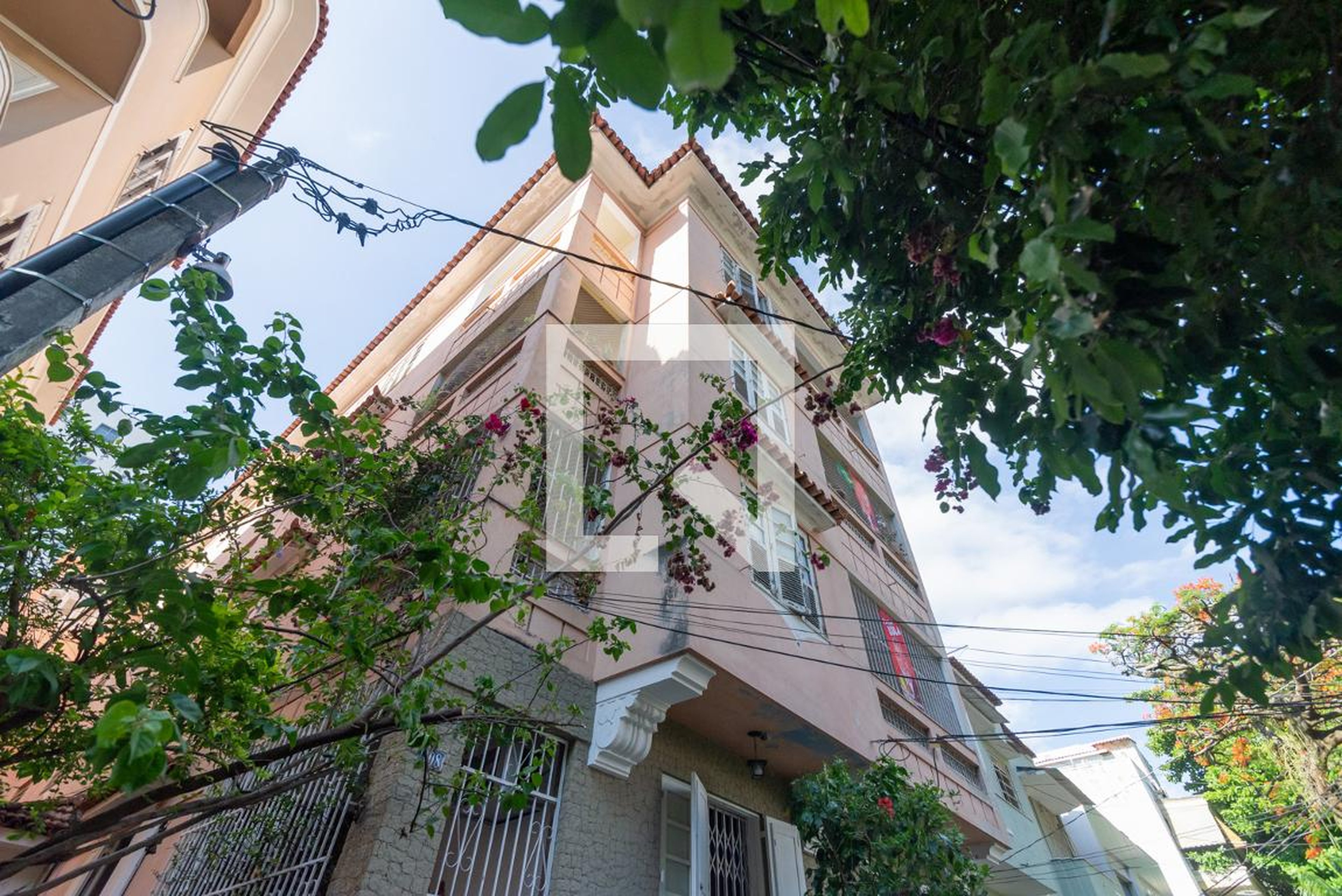 Fachada Condomínio em Rua Araxá, 108