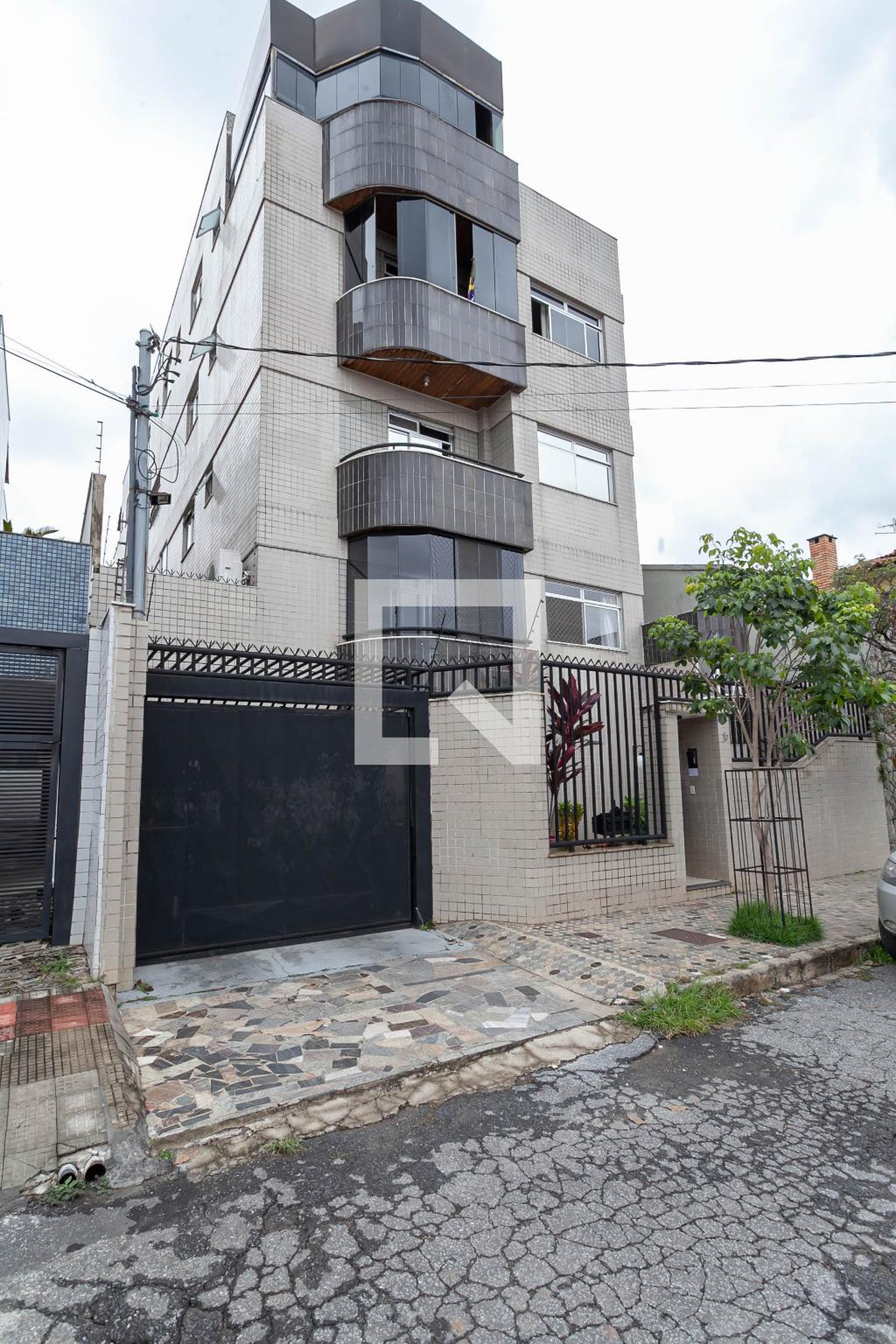 Fachada do prédio Edifício Cleuza Correa Maia