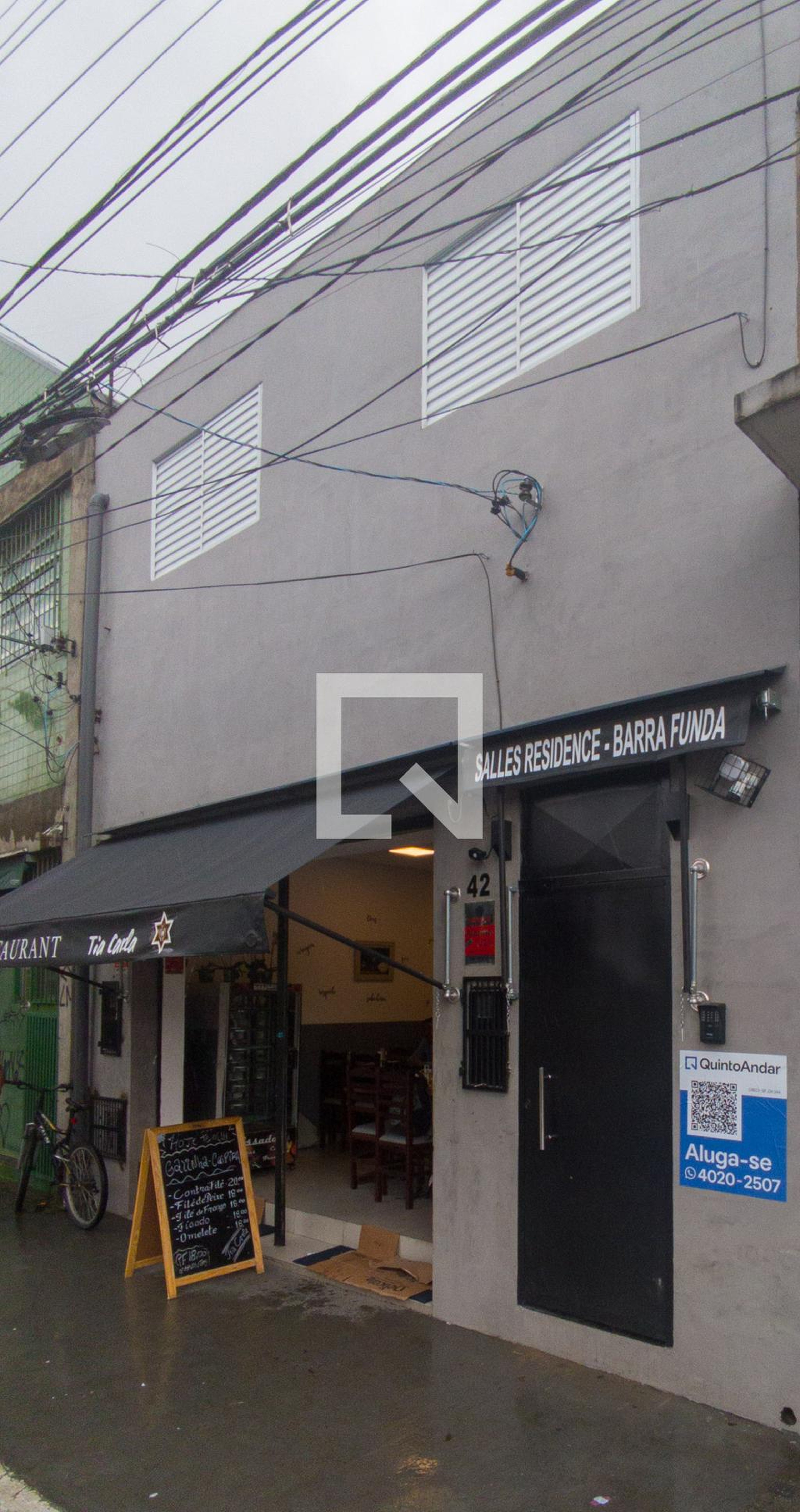 Fachada Condomínio em Rua da Várzea, 42