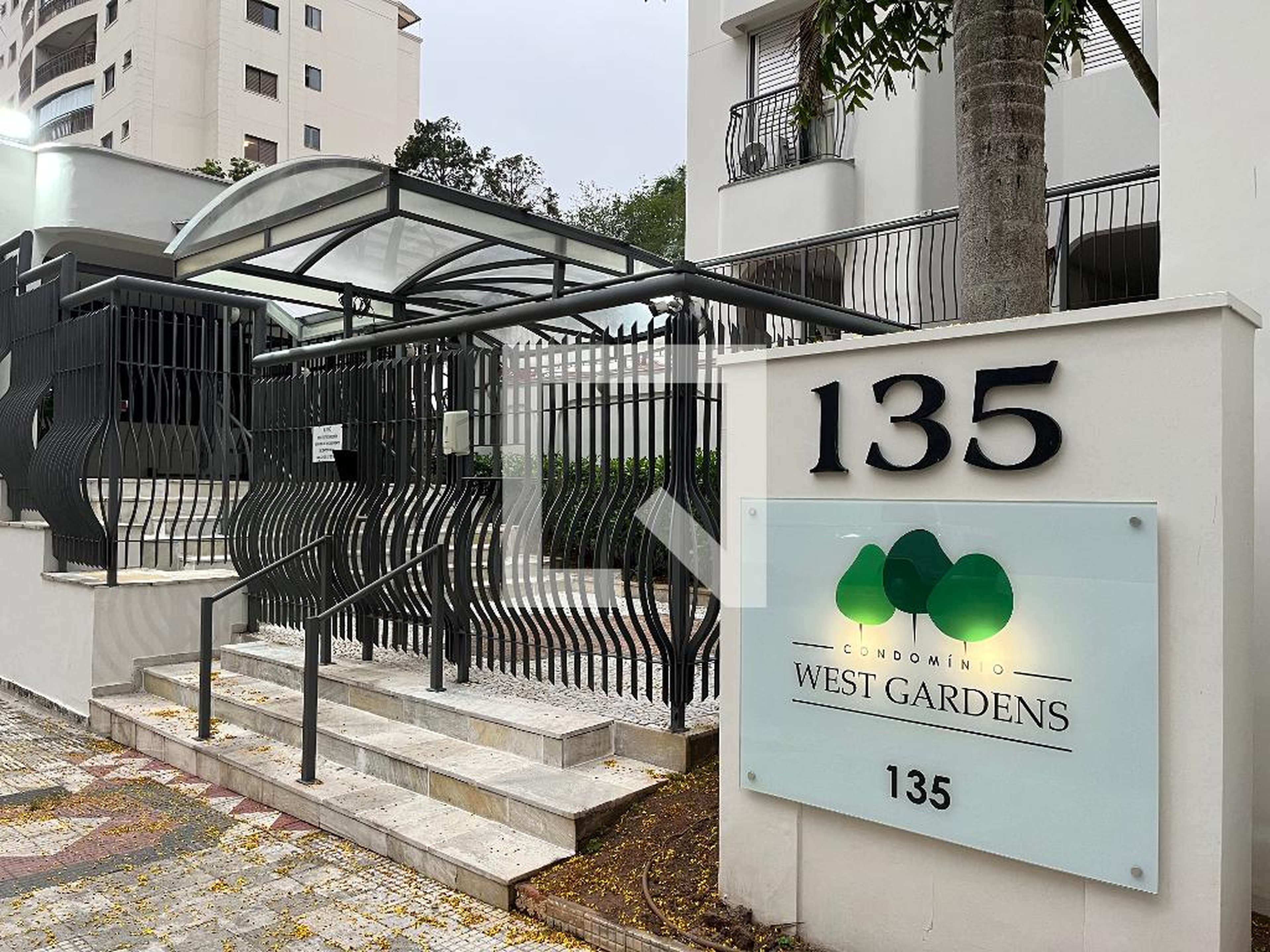 Fachada Condomínio West Gardens