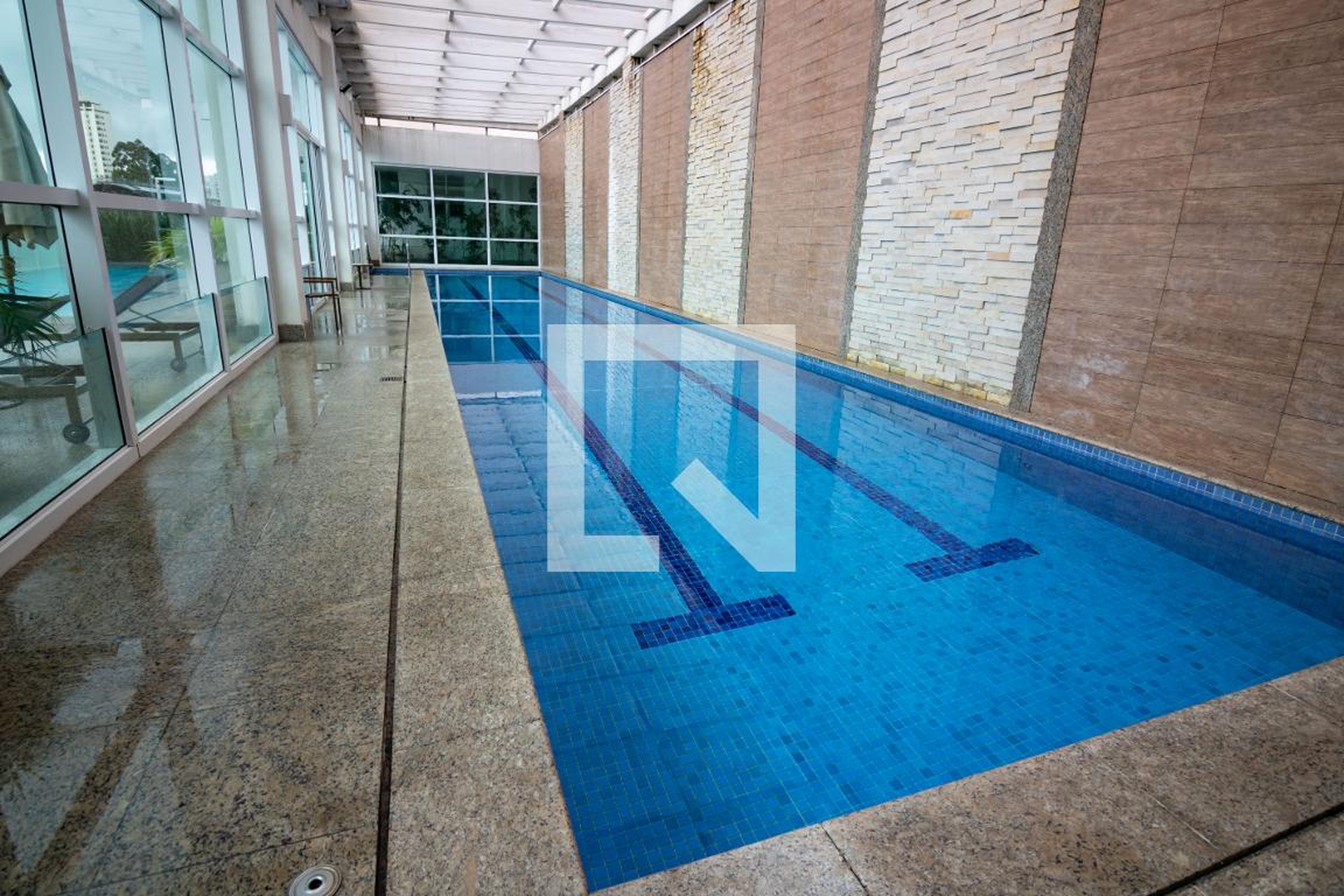 Piscina Coberta - Blanc