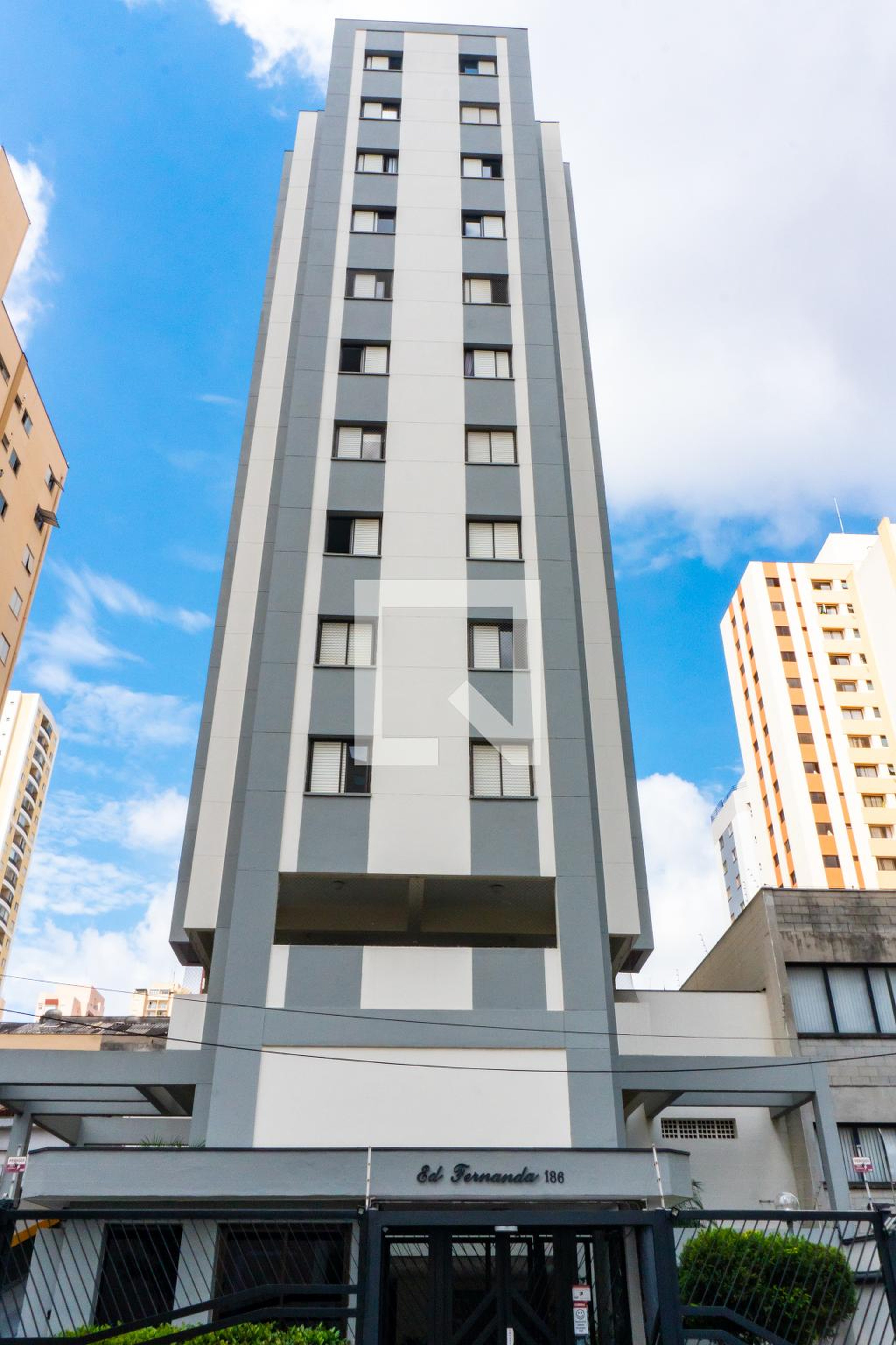 Fachada do Prédio Condomínio Fernanda