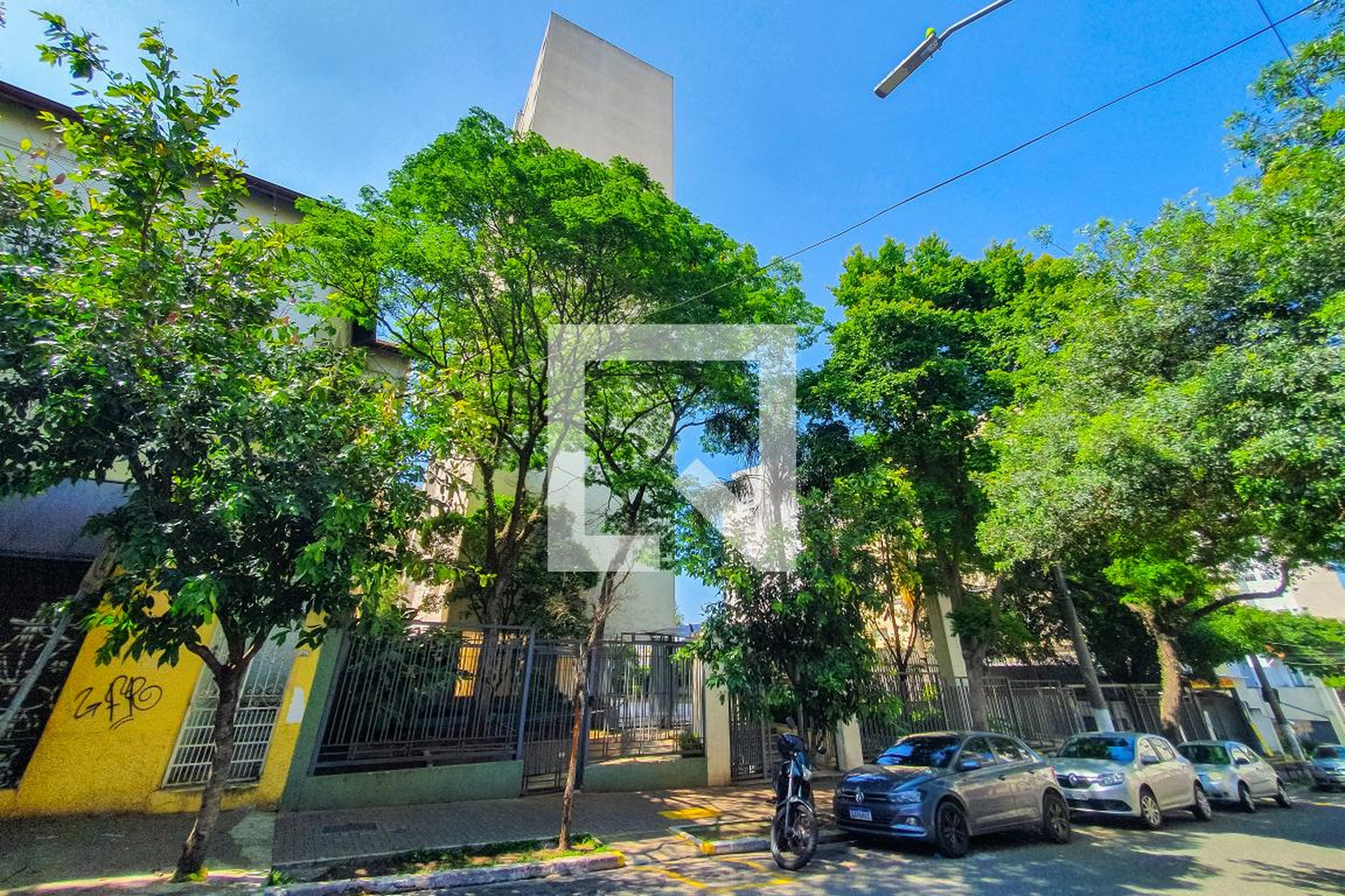 Fachada Condomínio em Rua José Antônio Coelho, 613