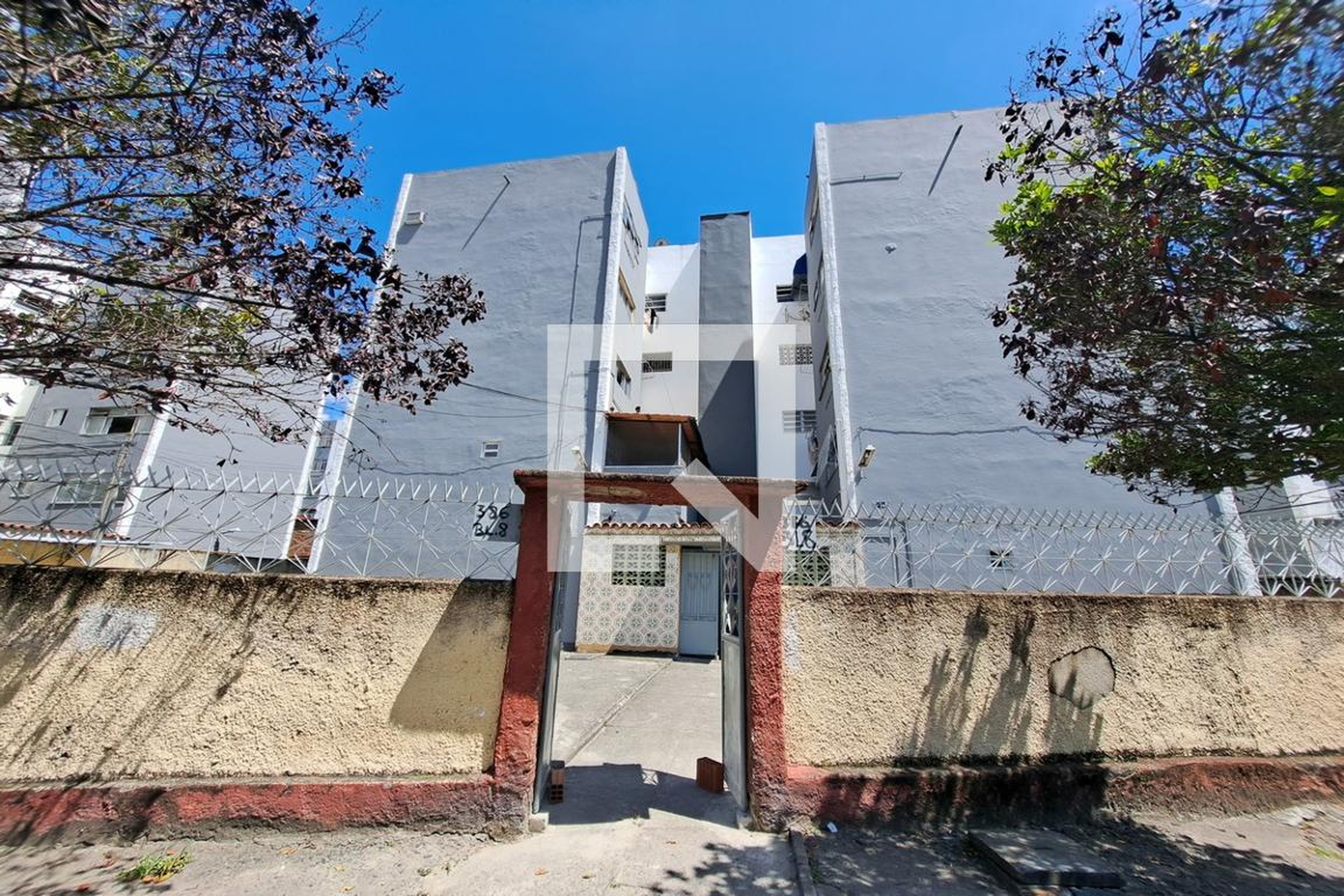 Fachada Condomínio em Rua Lagoa Redonda, 386