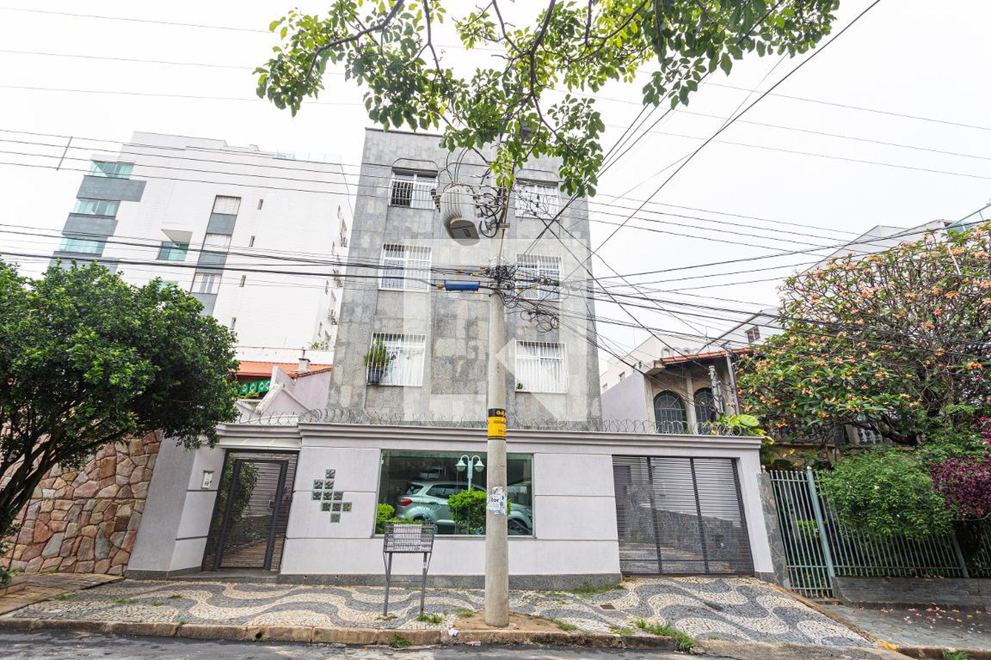 Fachada Edifício Scarlet Macaw