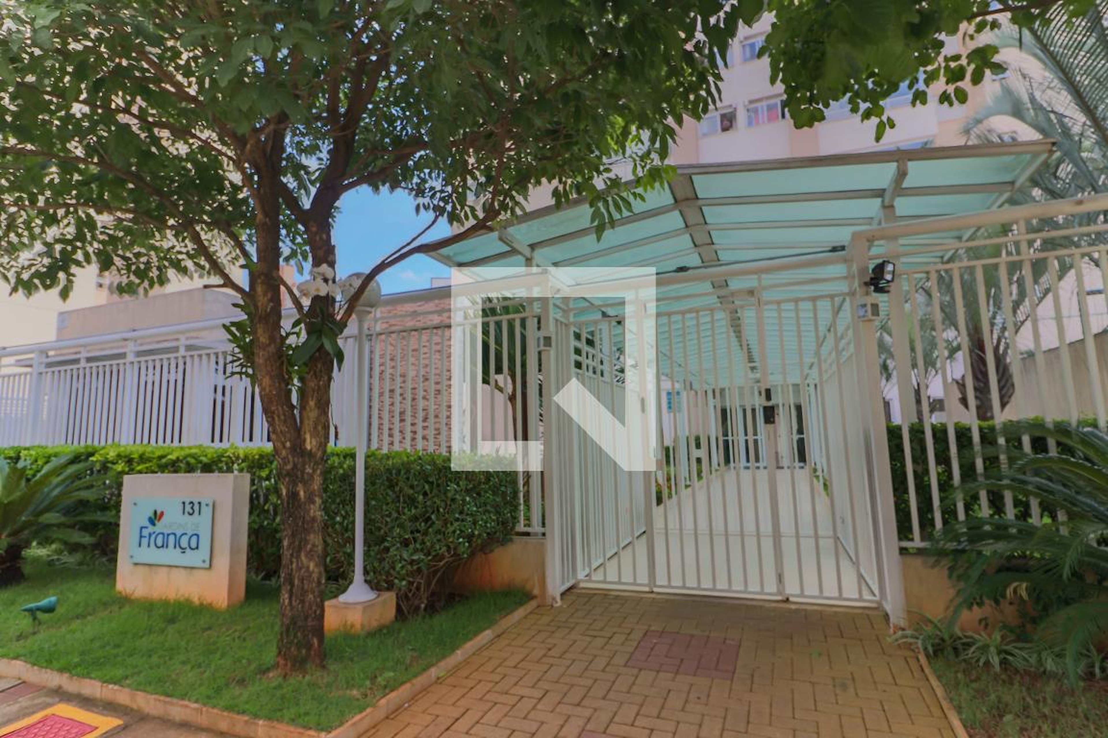 Fachada do Condomínio Condomínio Jardins de Franca