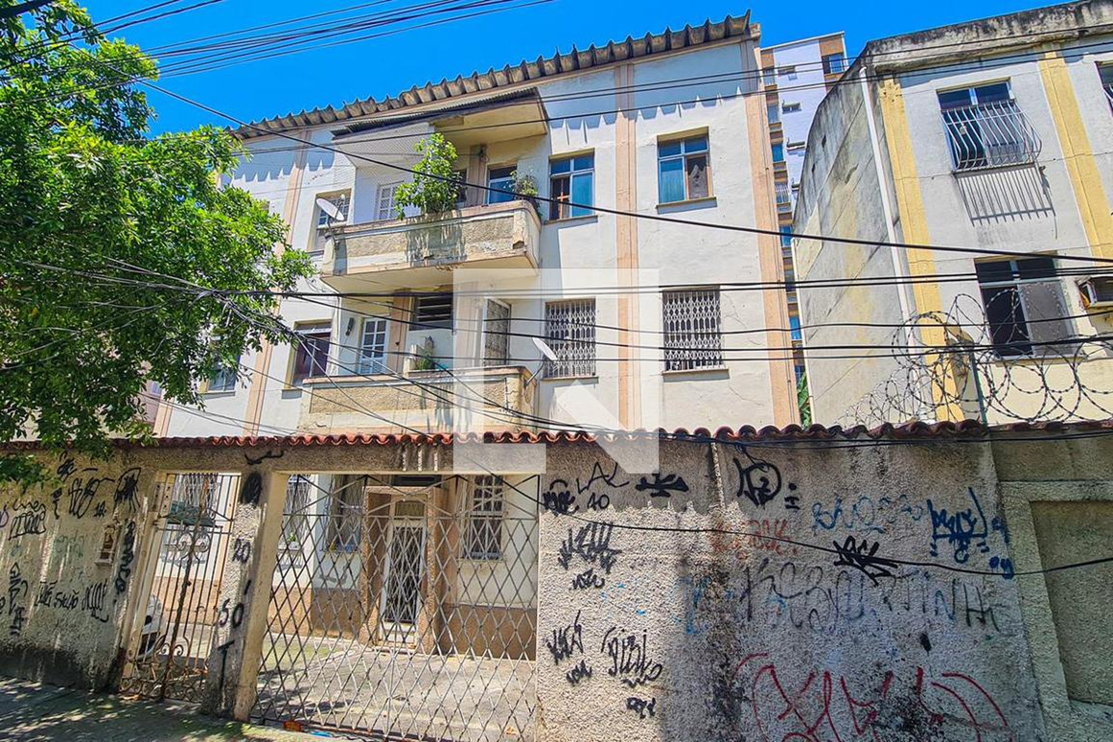 Fachada Condomínio em Rua Vinte de Março, 22