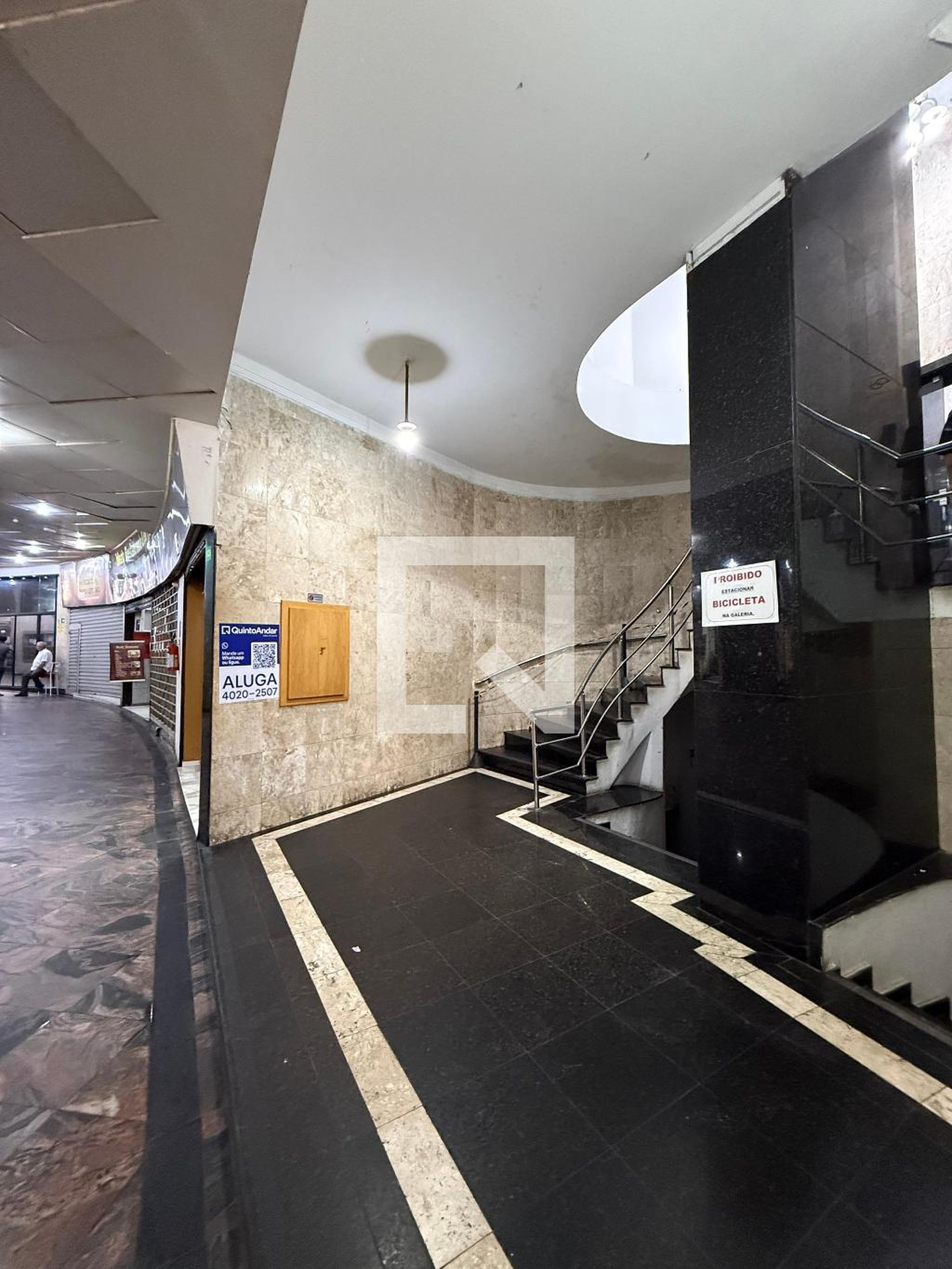 Fachada Condomínio em Rua 24 de Maio, 180