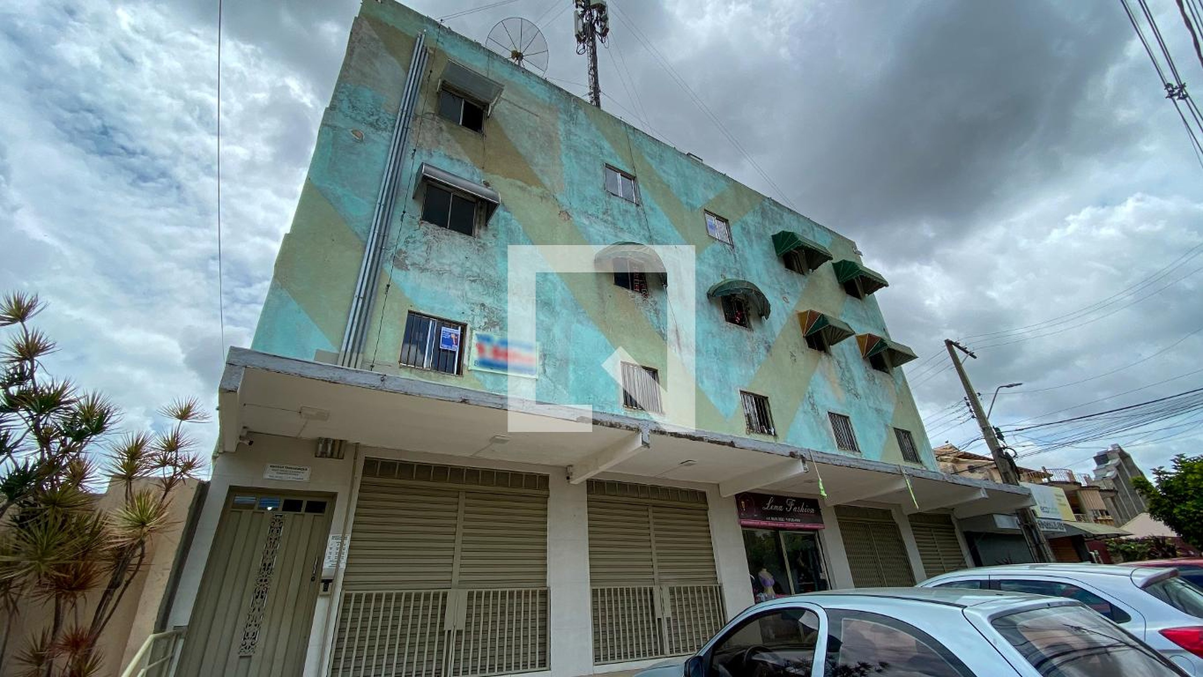 Fachada Condomínio em Chácara 39, 3