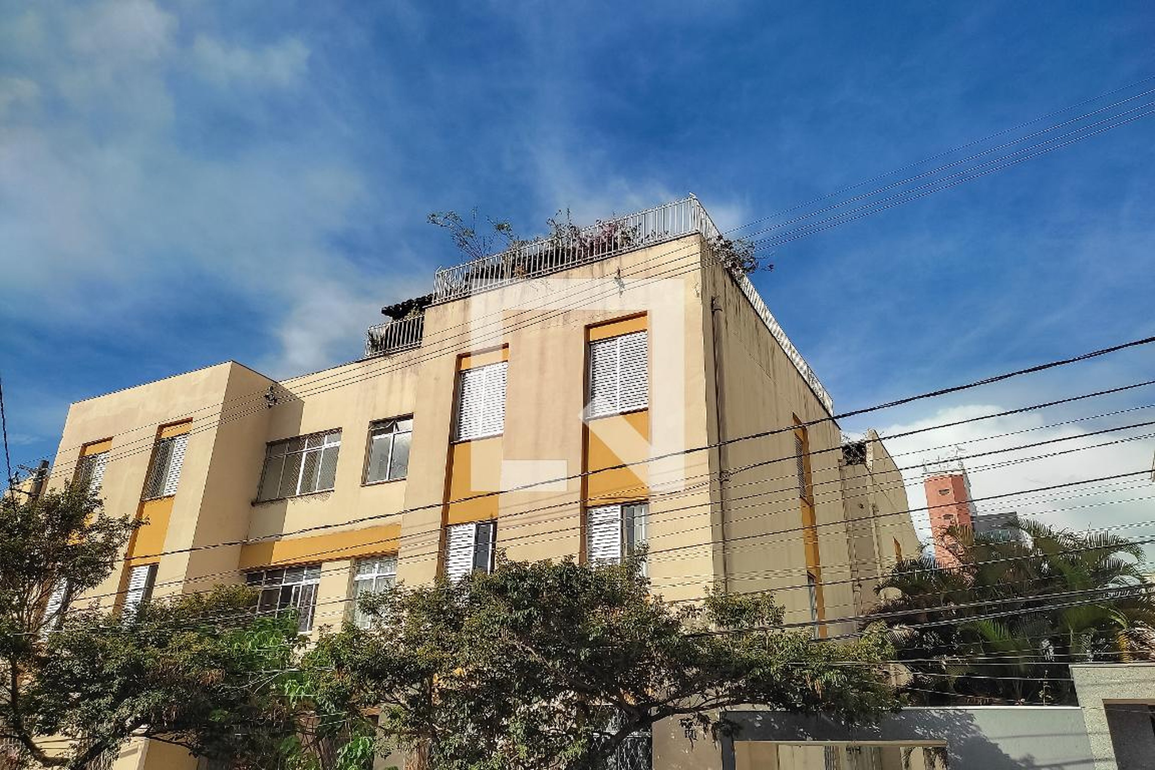 Fachada Condomínio em Rua Tabelião Ferreira de Carvalho, 461