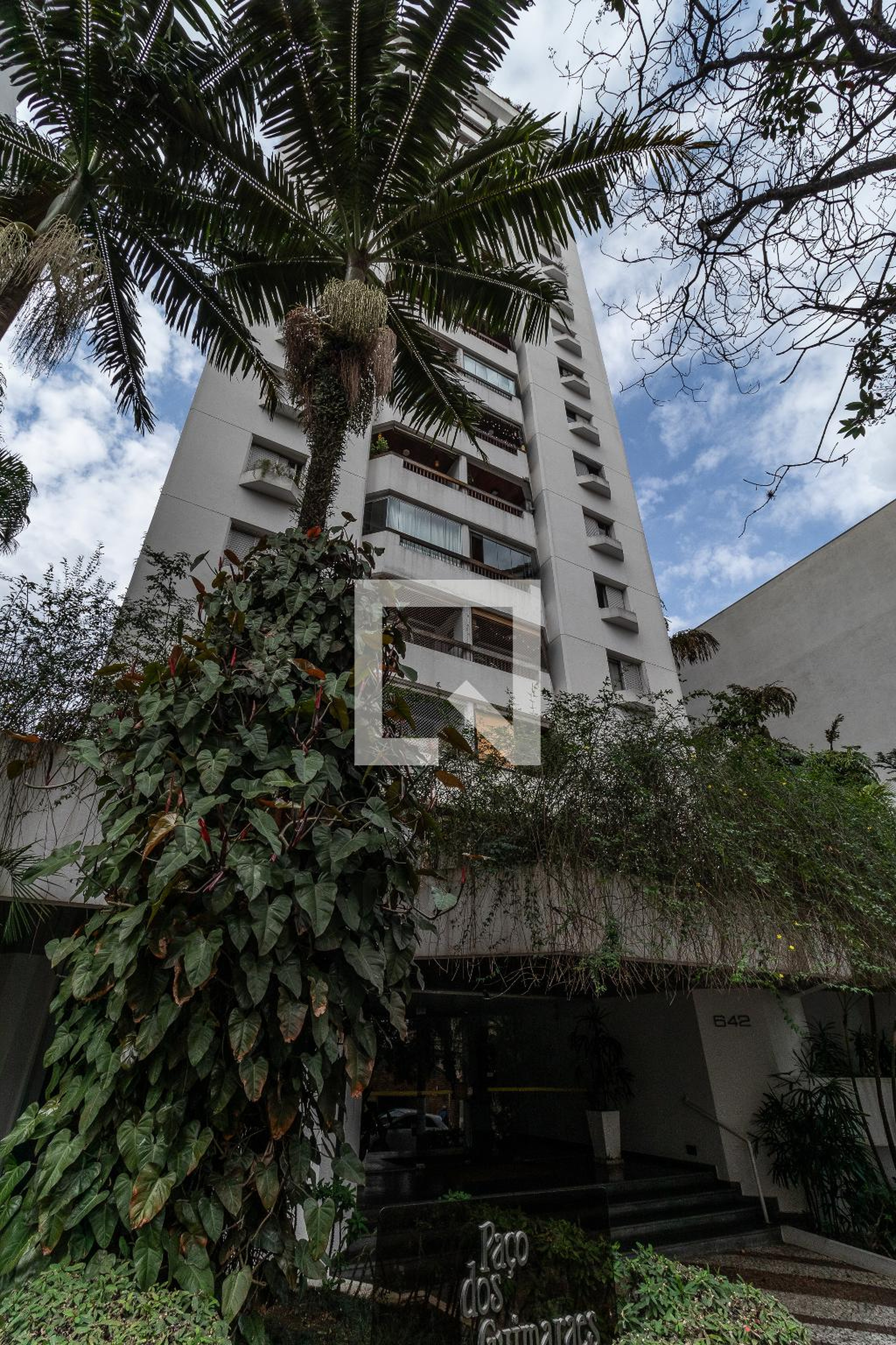 Fachada do Prédio Condomínio Paço dos Guimarães