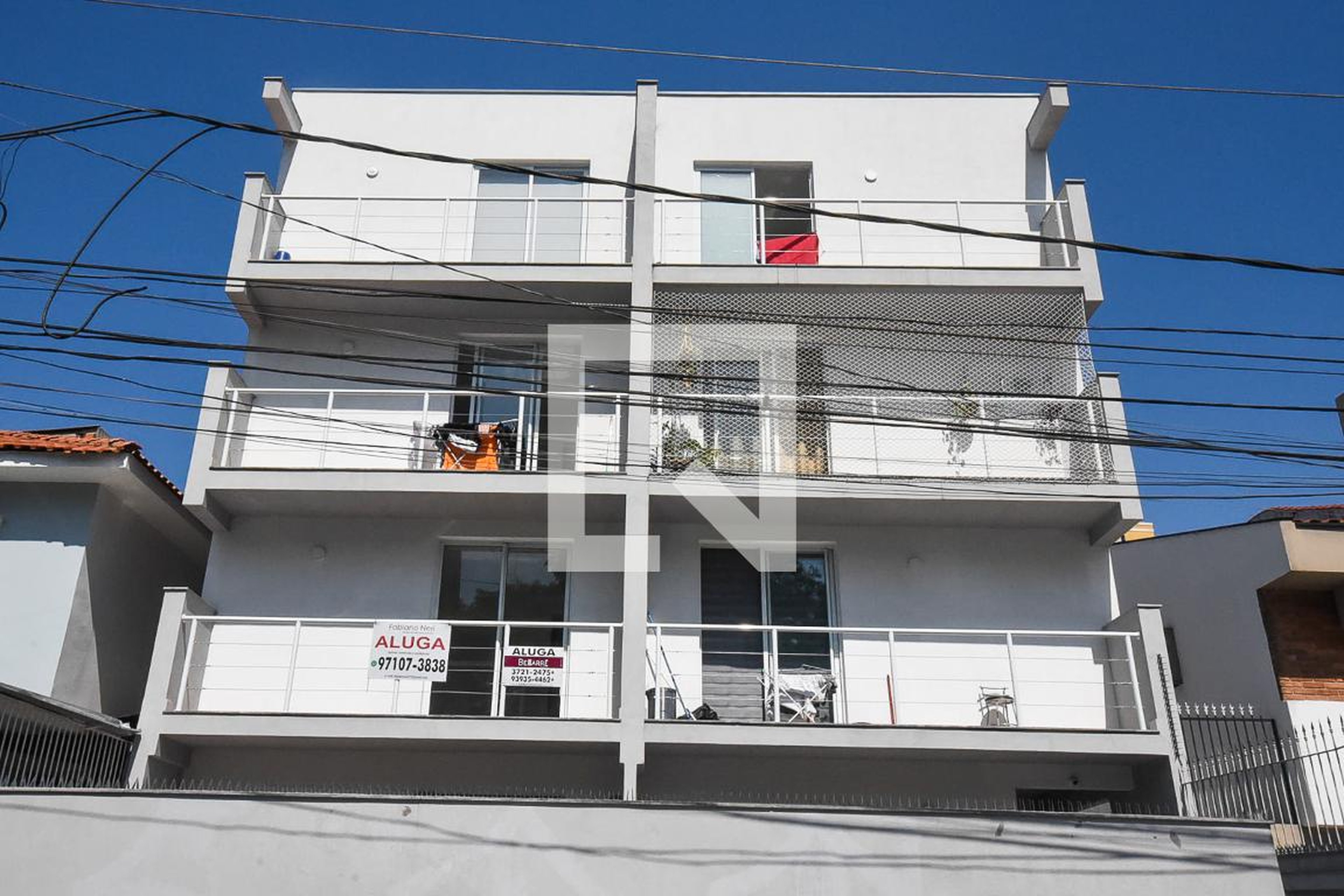 Fachada Condomínio em Rua Áurea Batista dos Santos, 98