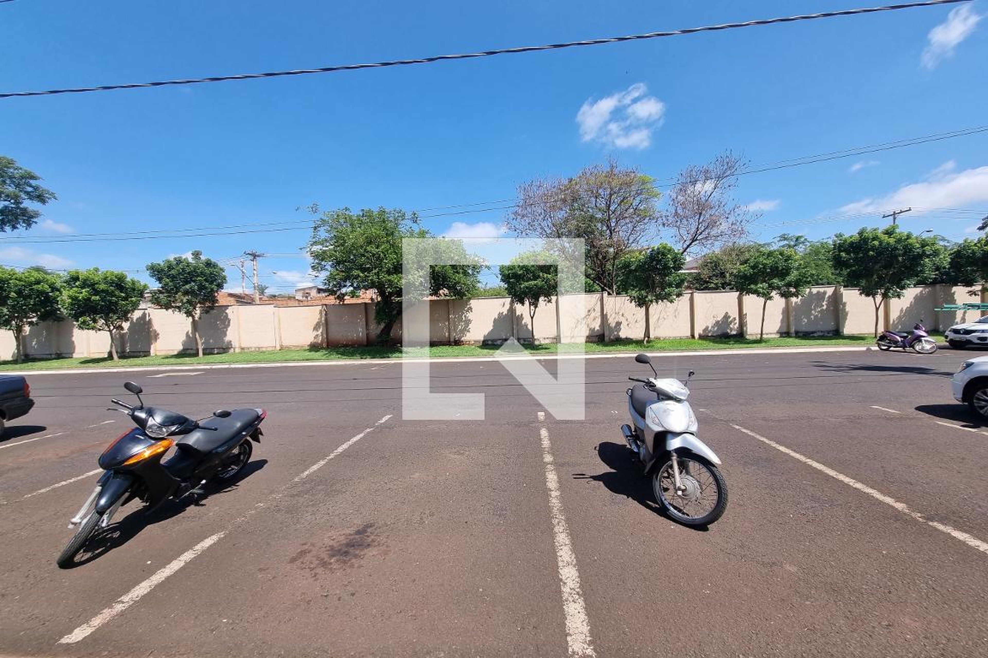 Estacionamento - Parque dos Cedros