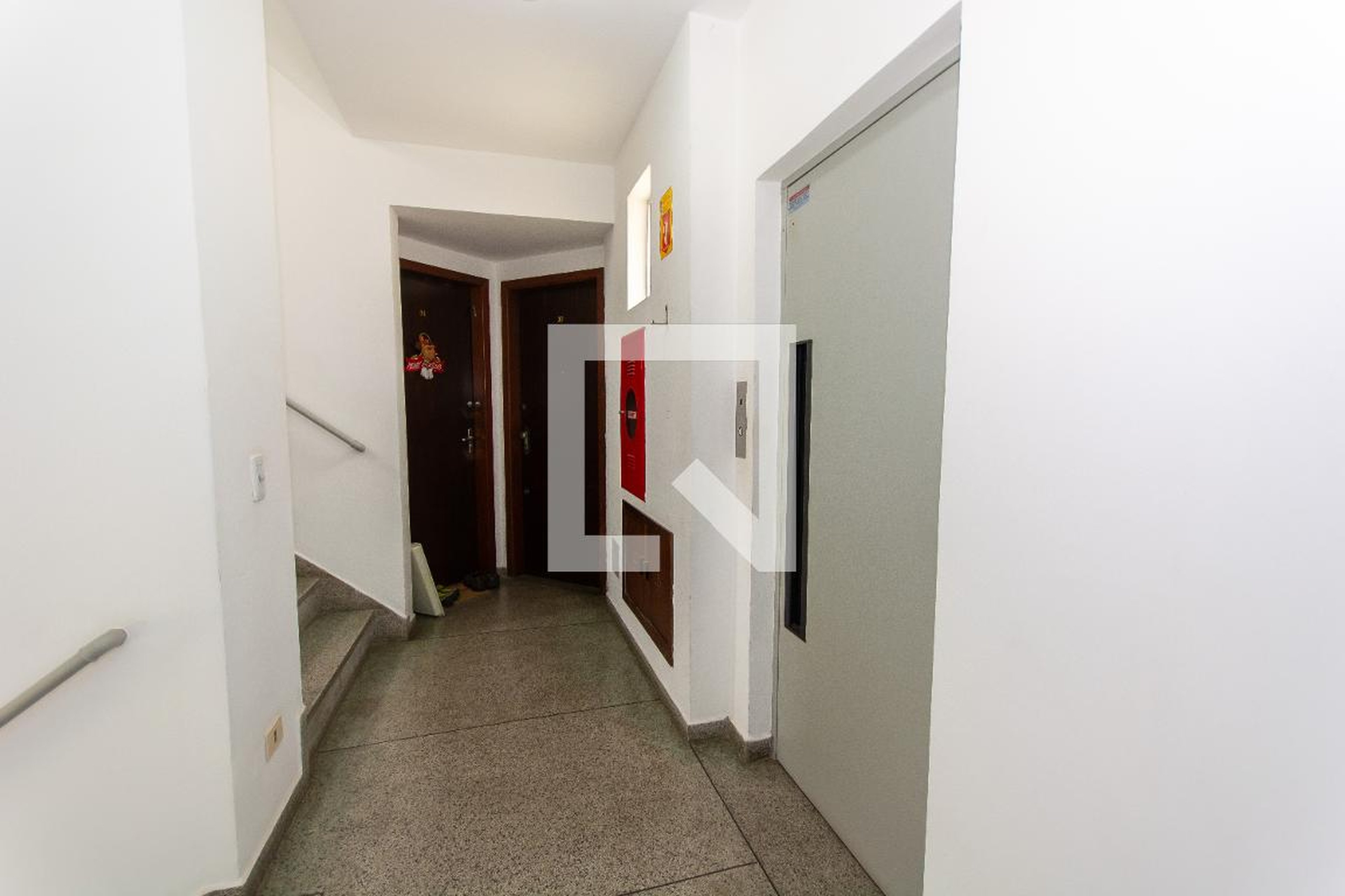 Elevador - Edifício Atobá