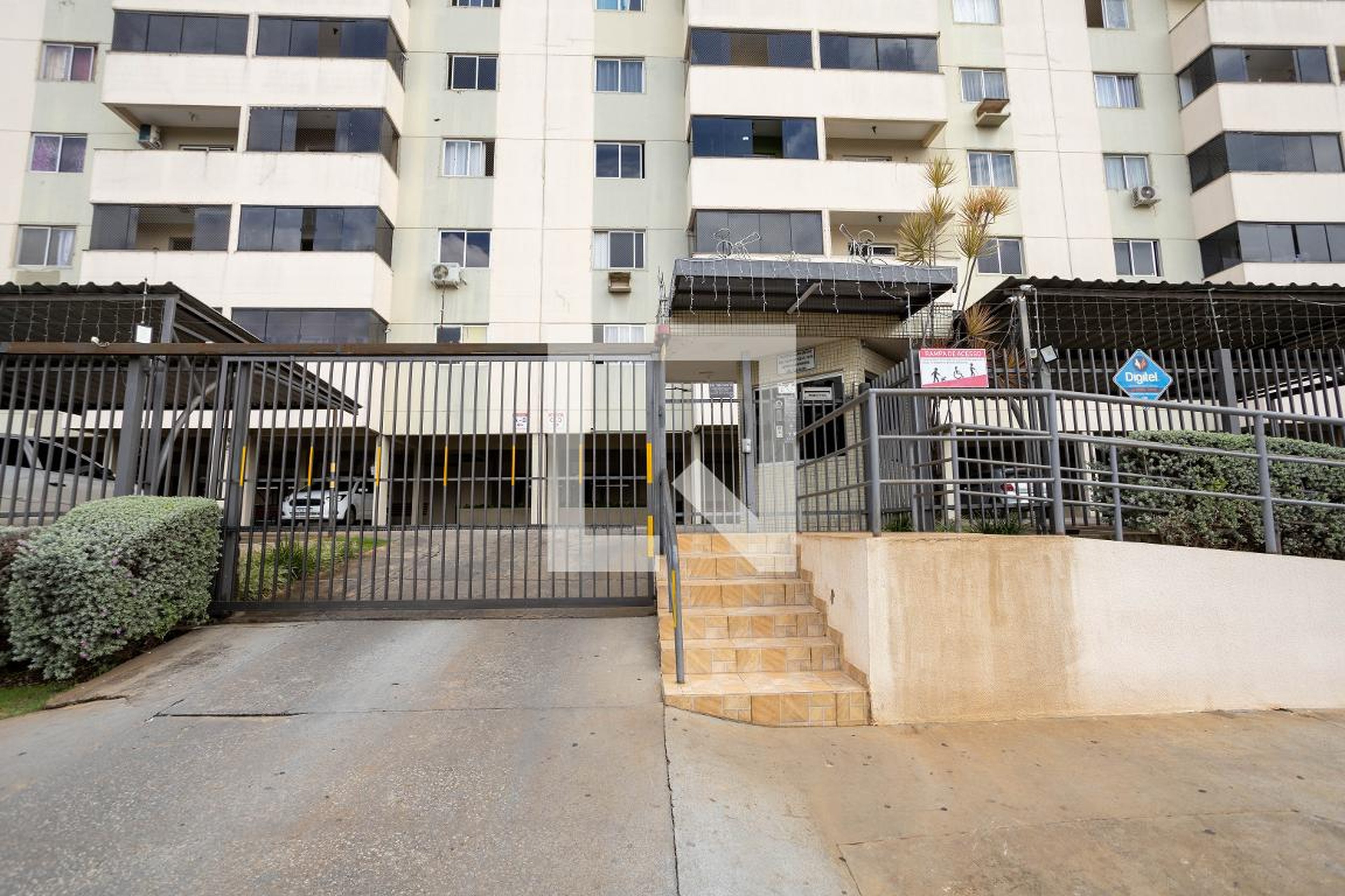 Fachada Condomínio em Rua Barão do Tietê, 1