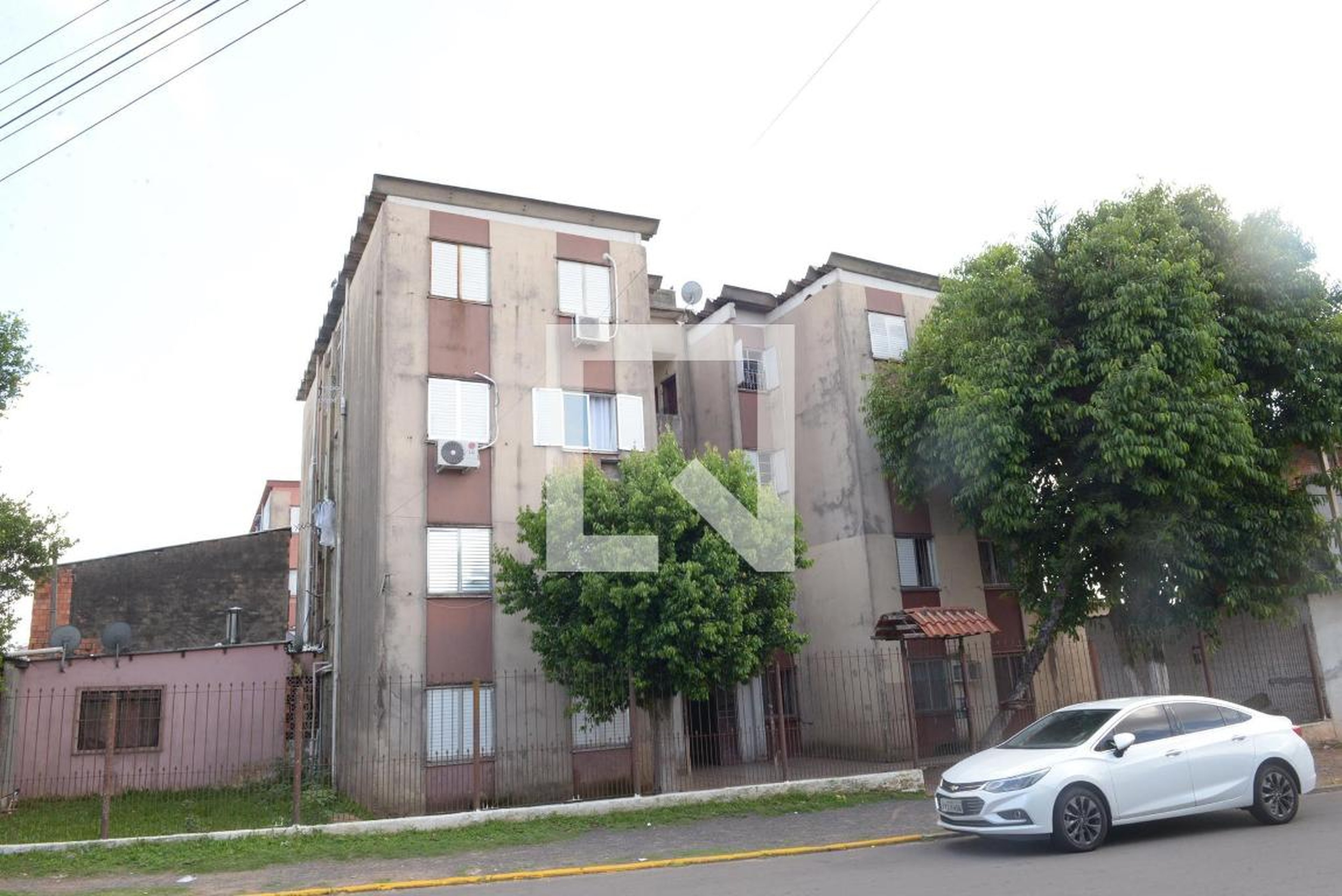 Fachada Condomínio em Avenida Dezessete de Abril, 584