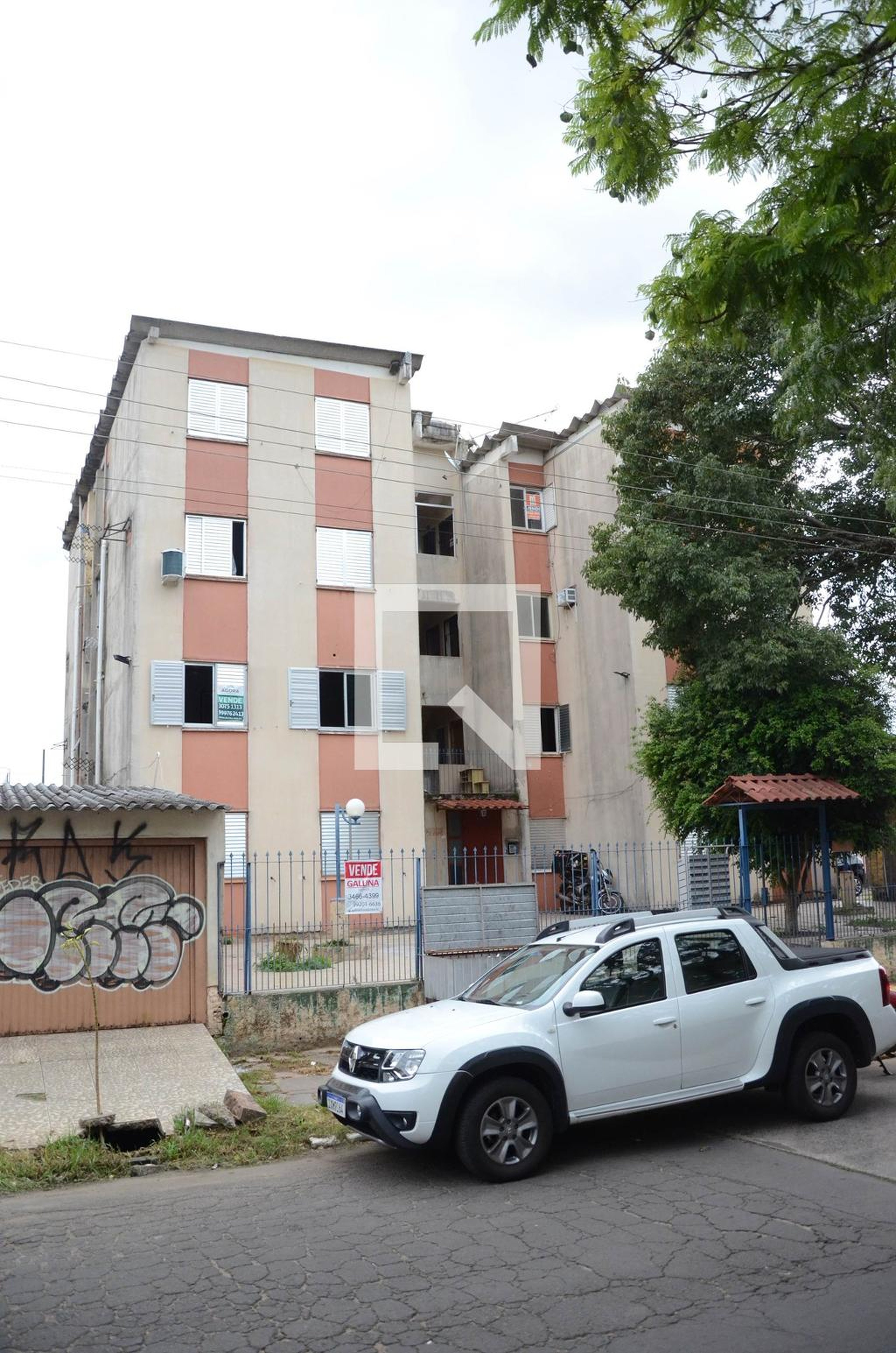 Fachada Condomínio em Avenida Dezessete de Abril, 333