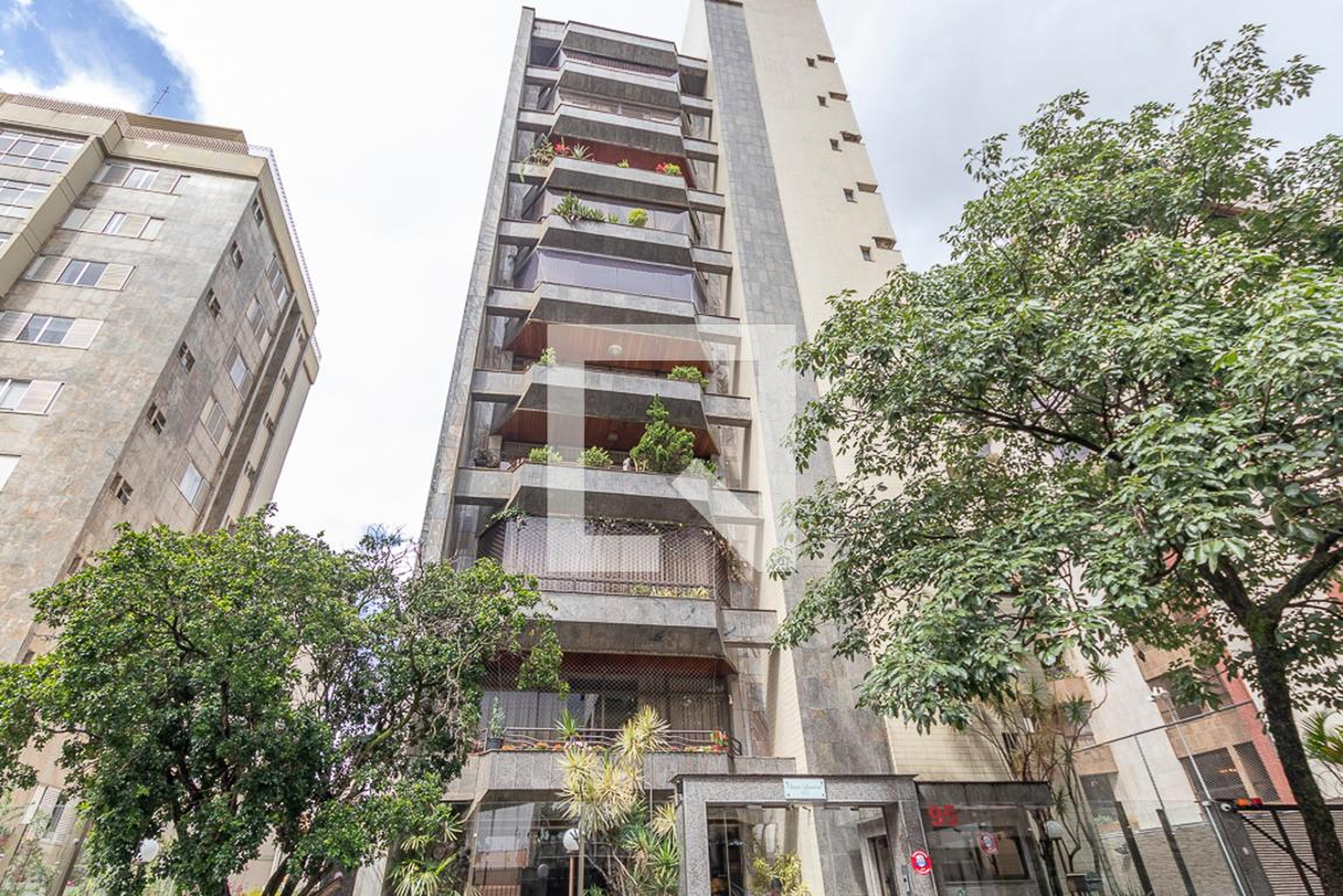 Fachada Condomínio Saint Laurent