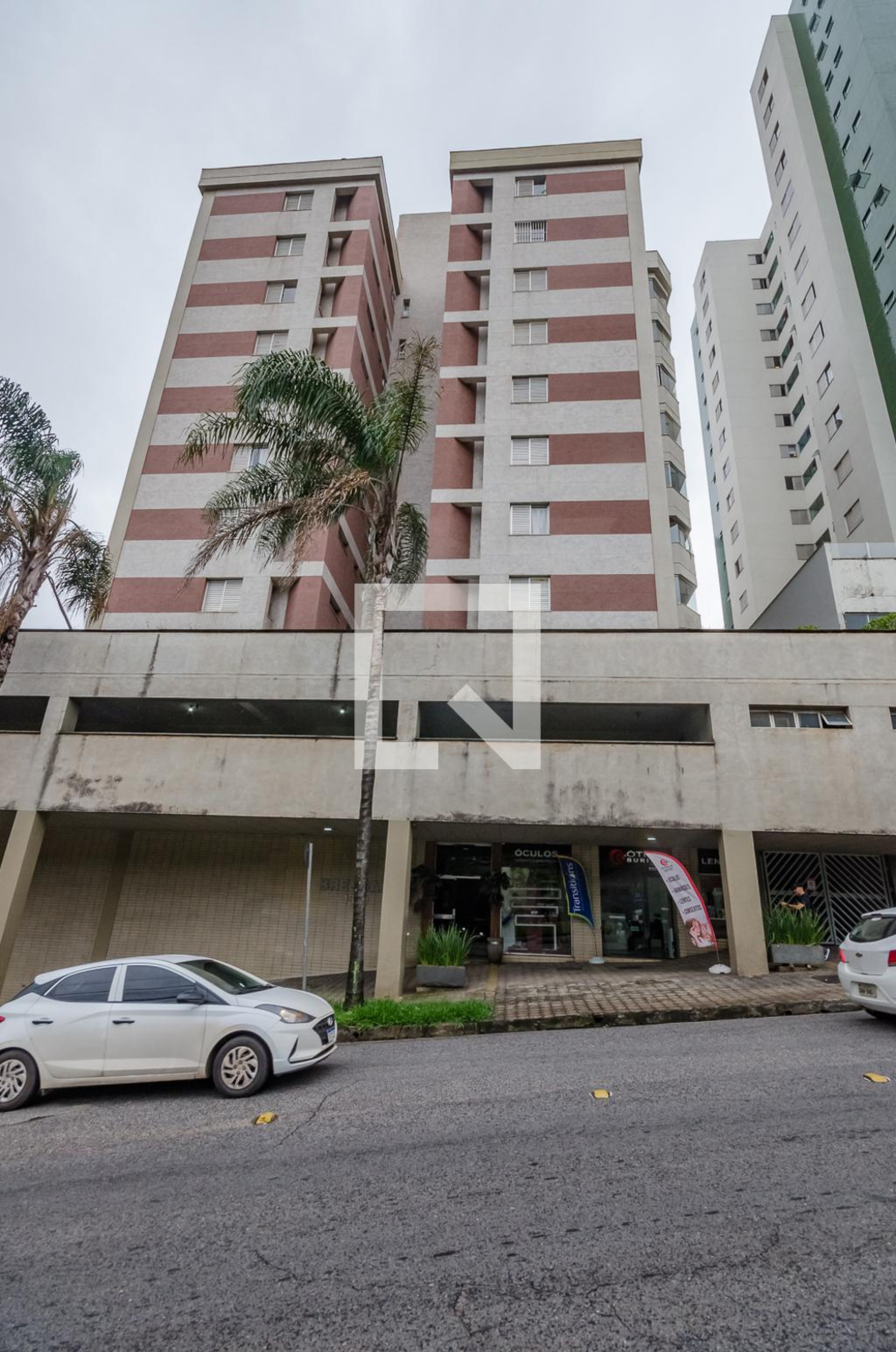 Fachada Condomínio em Rua José Rodrigues Pereira, 1300