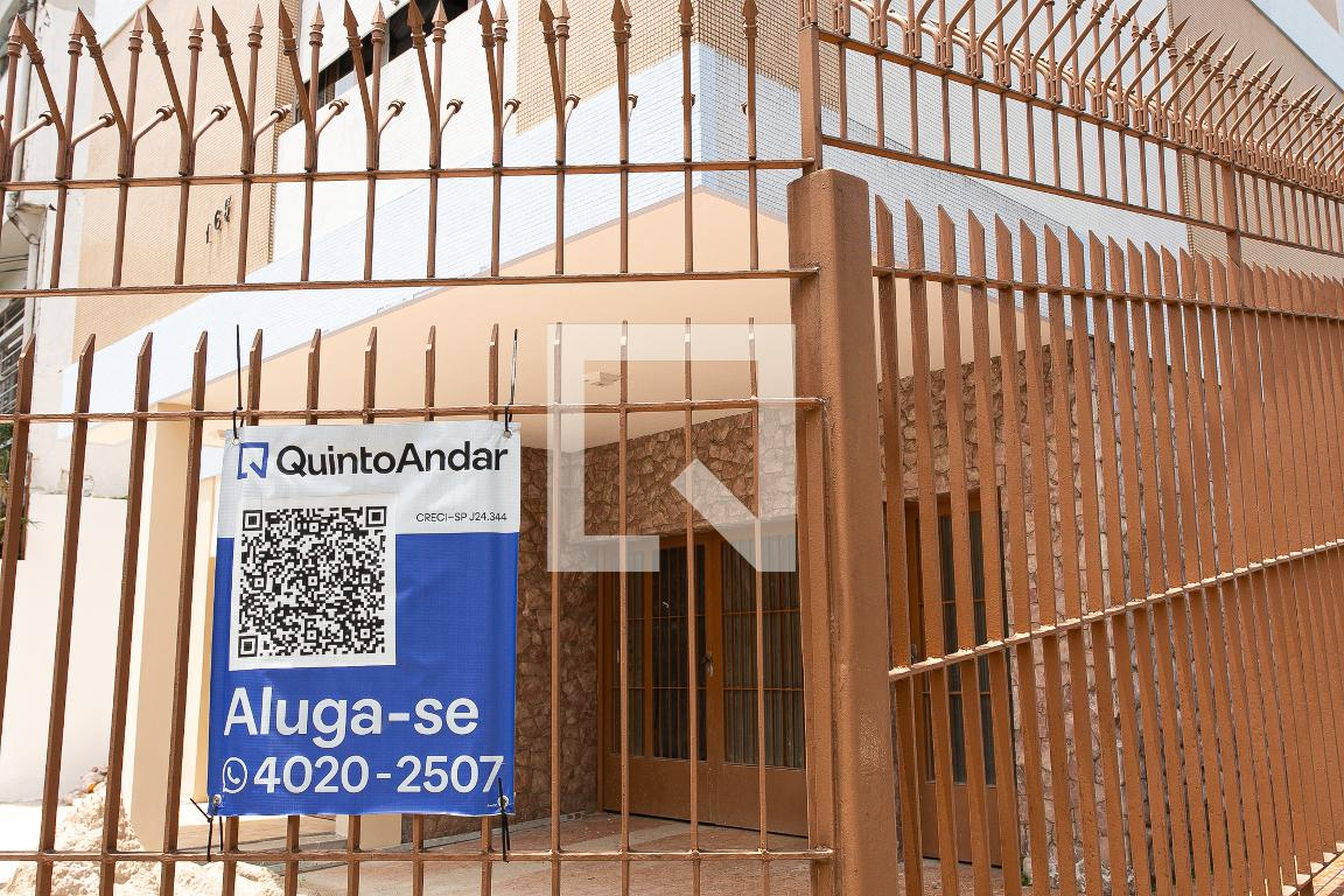 Fachada do Condomínio Condomínio em Rua Nossa Senhora da Penha, 6