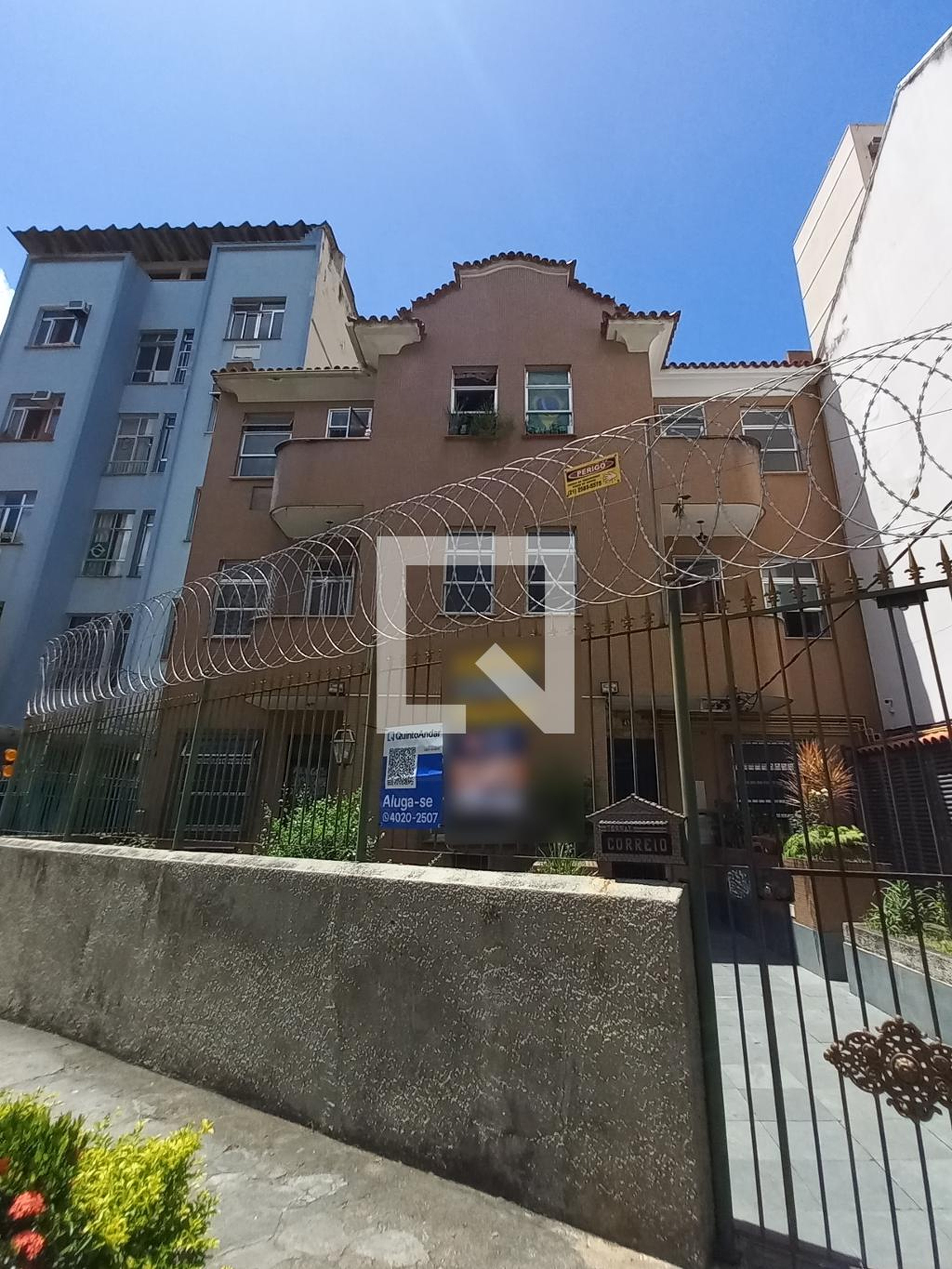 Fachada Condomínio em Rua Visconde de Santa Isabel, 481