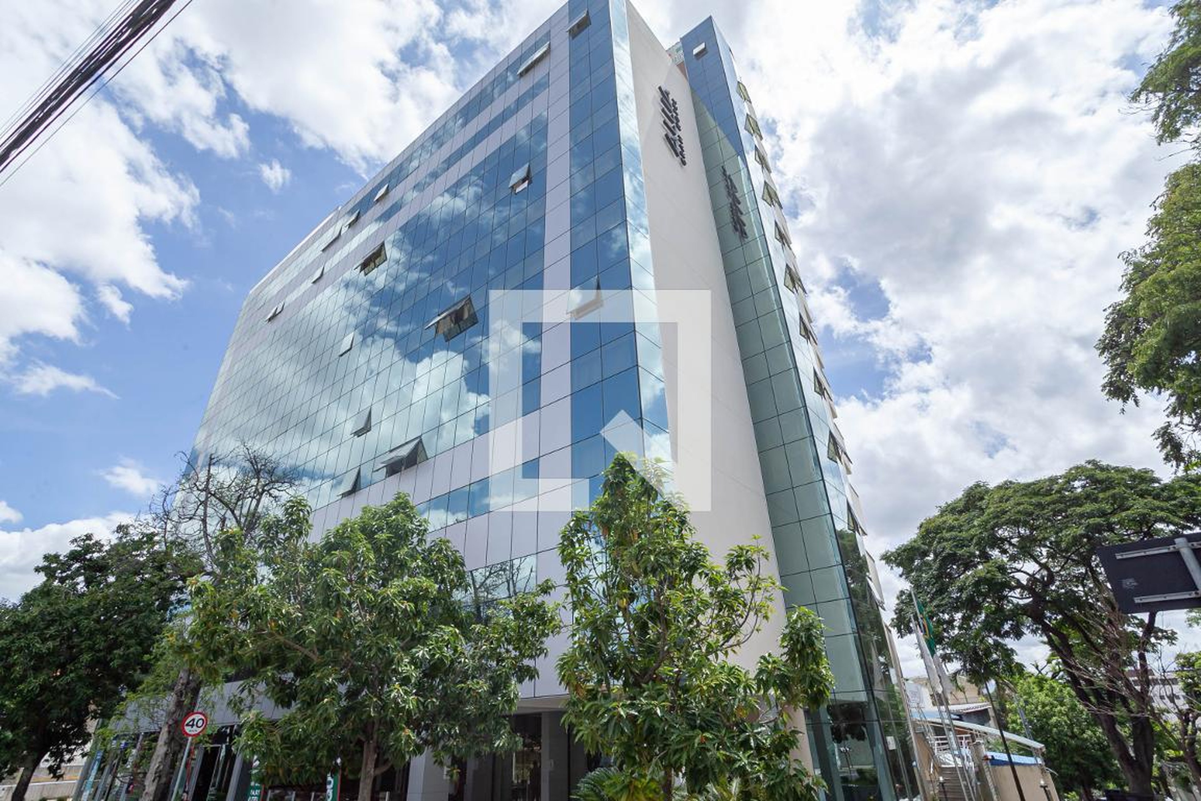 Fachada do prédio Condomínio Allia Gran Hotel Pampulha Suites