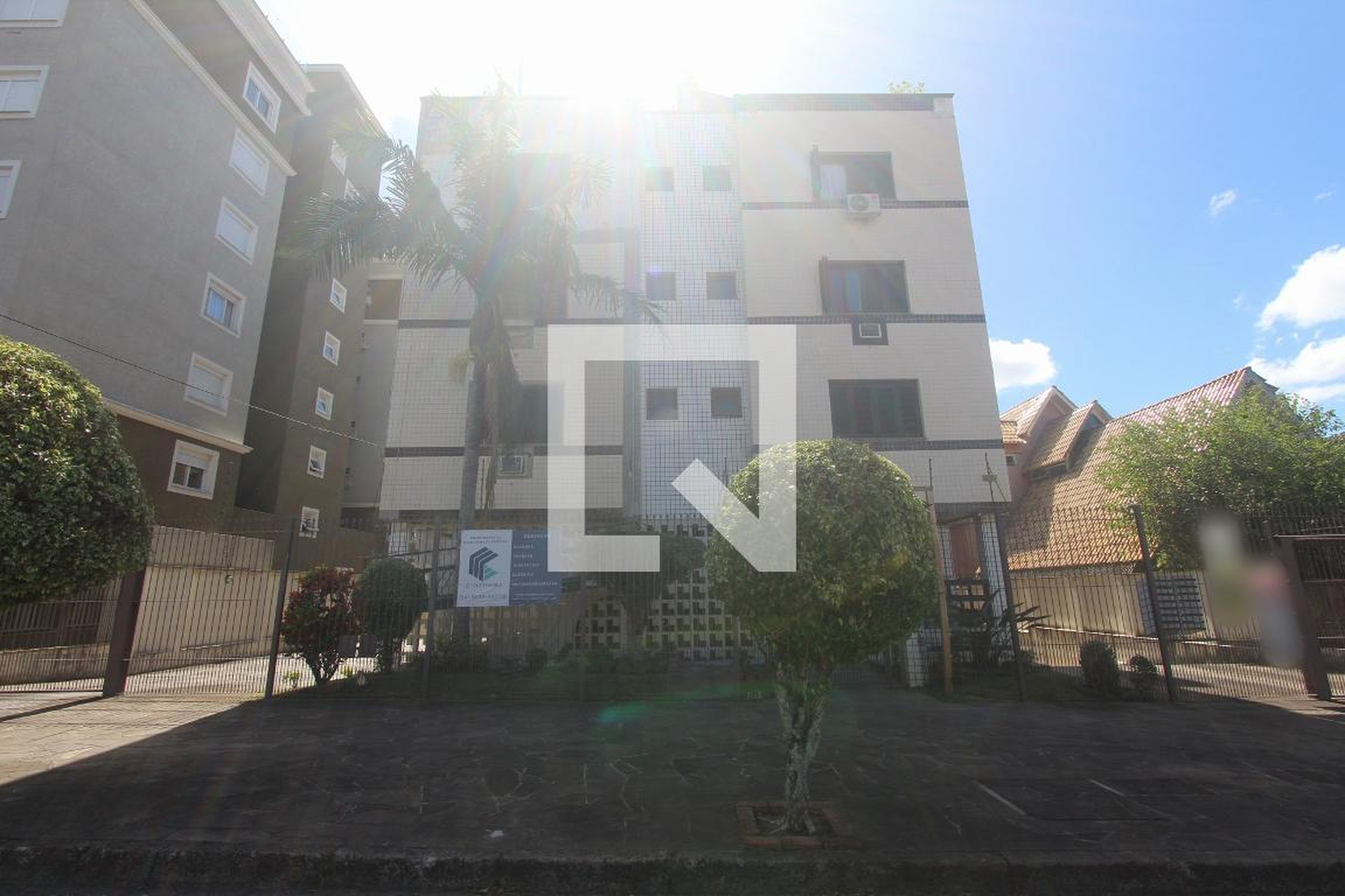 Fachada do Condomínio Condomínio em Rua Jalmar Azambuja Diniz, 199