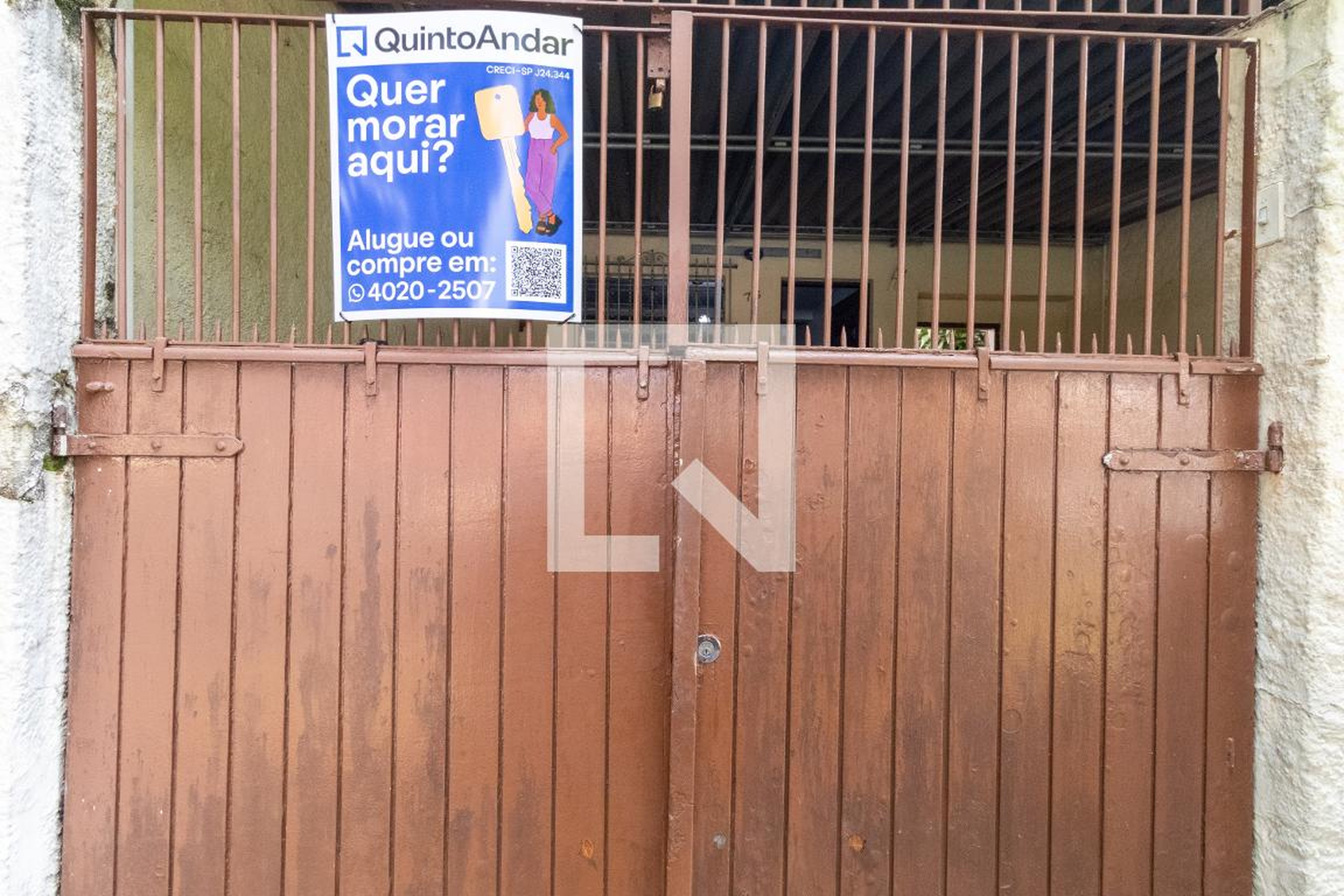 Fachada Condomínio em Rua Caetano Ruggiero, 73