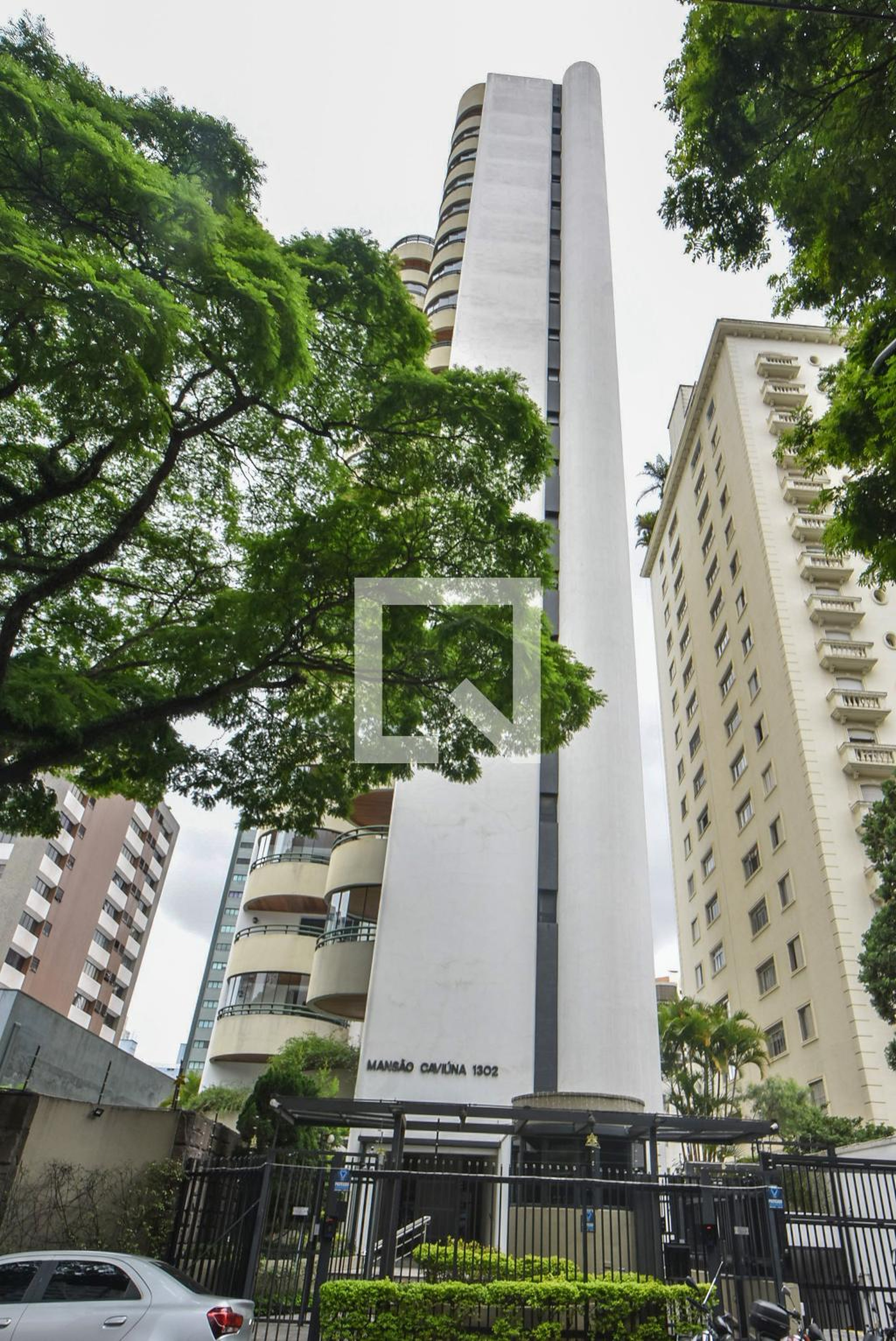Prédio Condomínio em Rua Barão do Triunfo, 3102