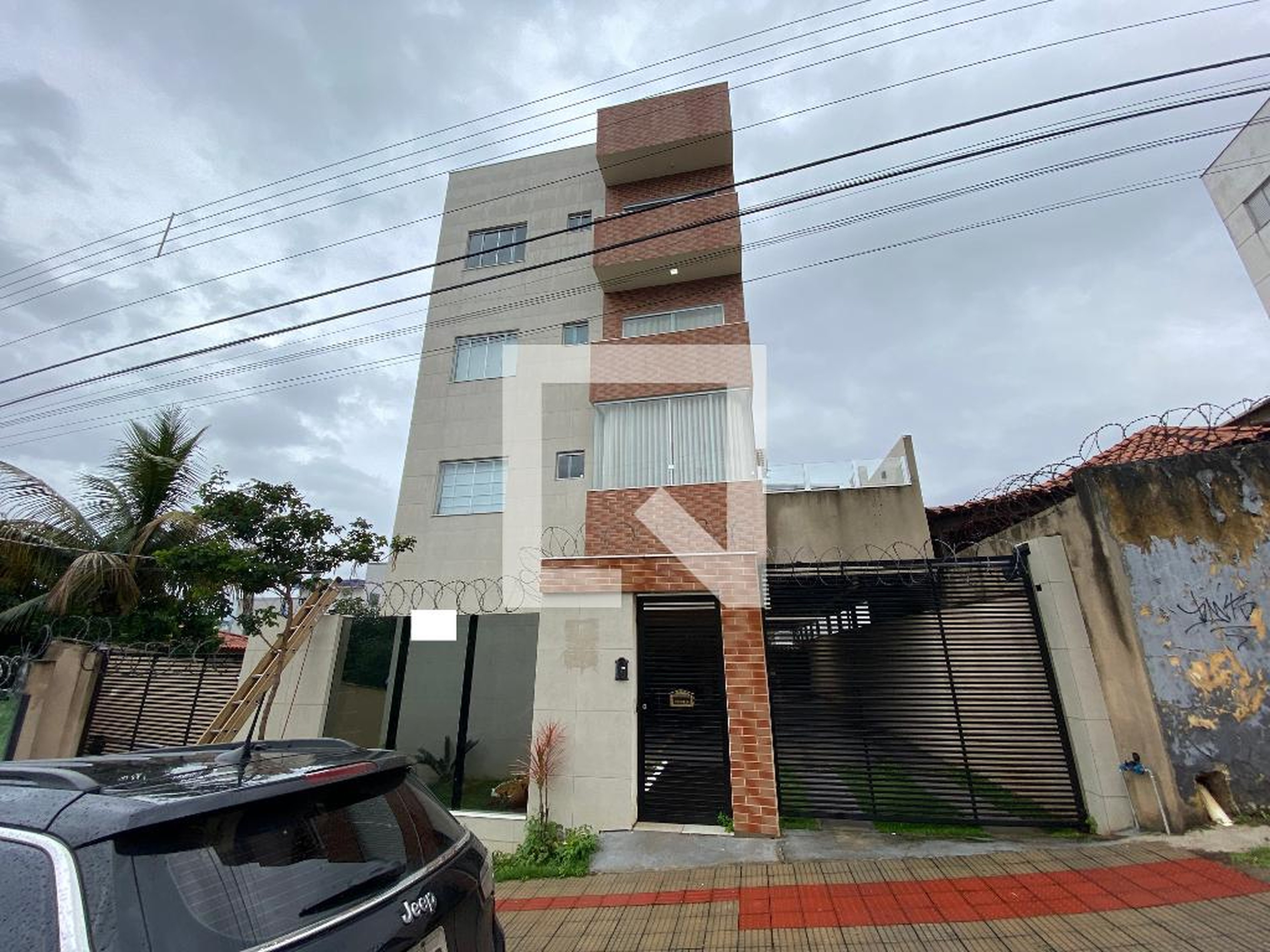 Fachada Condomínio em Rua Itambé do Mato Dentro, 436