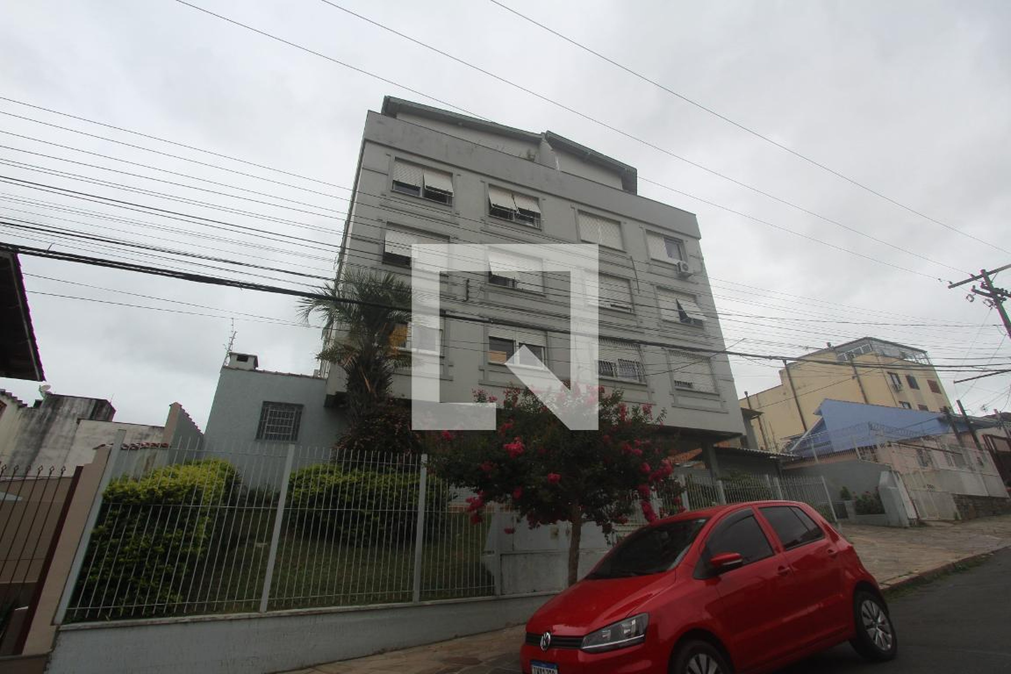 Fachada do Condomínio Edifício Jardim dos Alpes