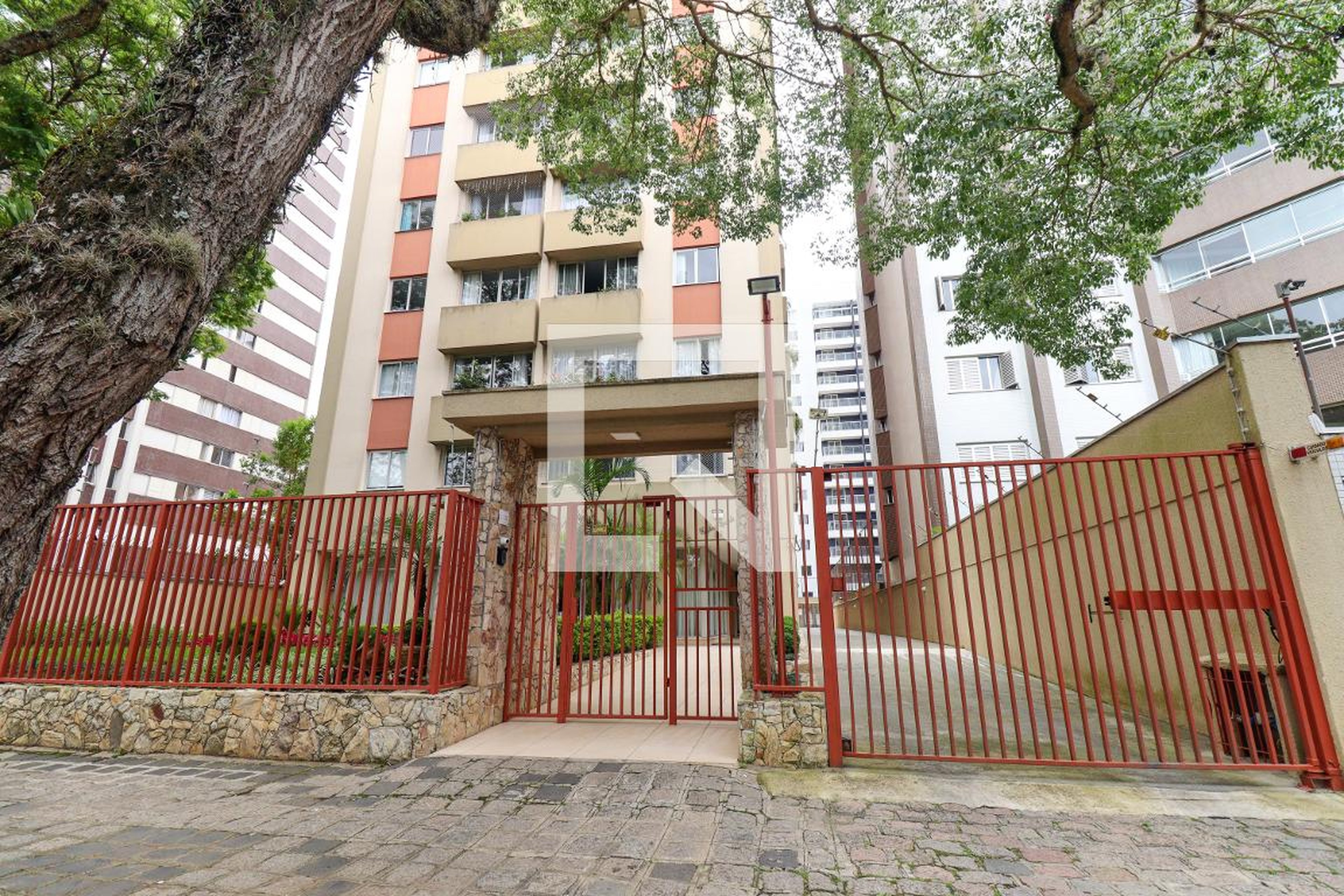 Fachada do Condominio Edifício Igaratá