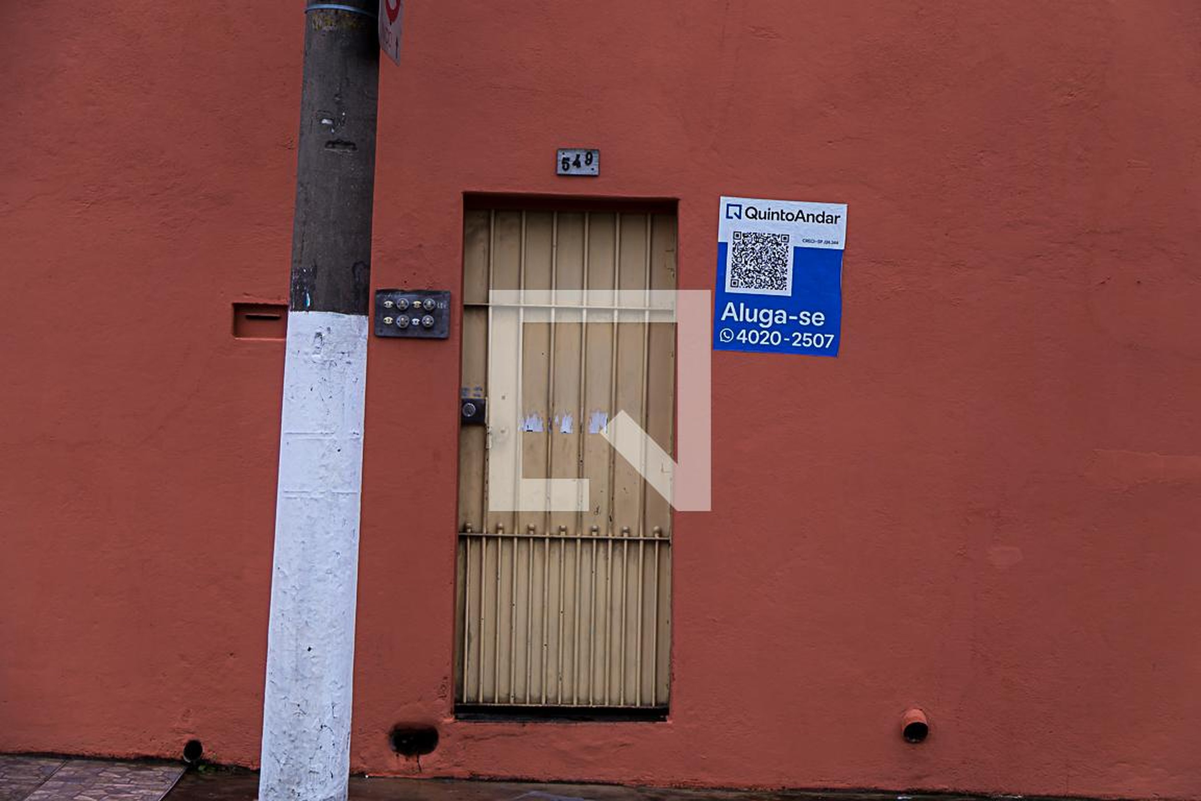 Fachada Condomínio em Rua Parnaíba Paoliello, 549