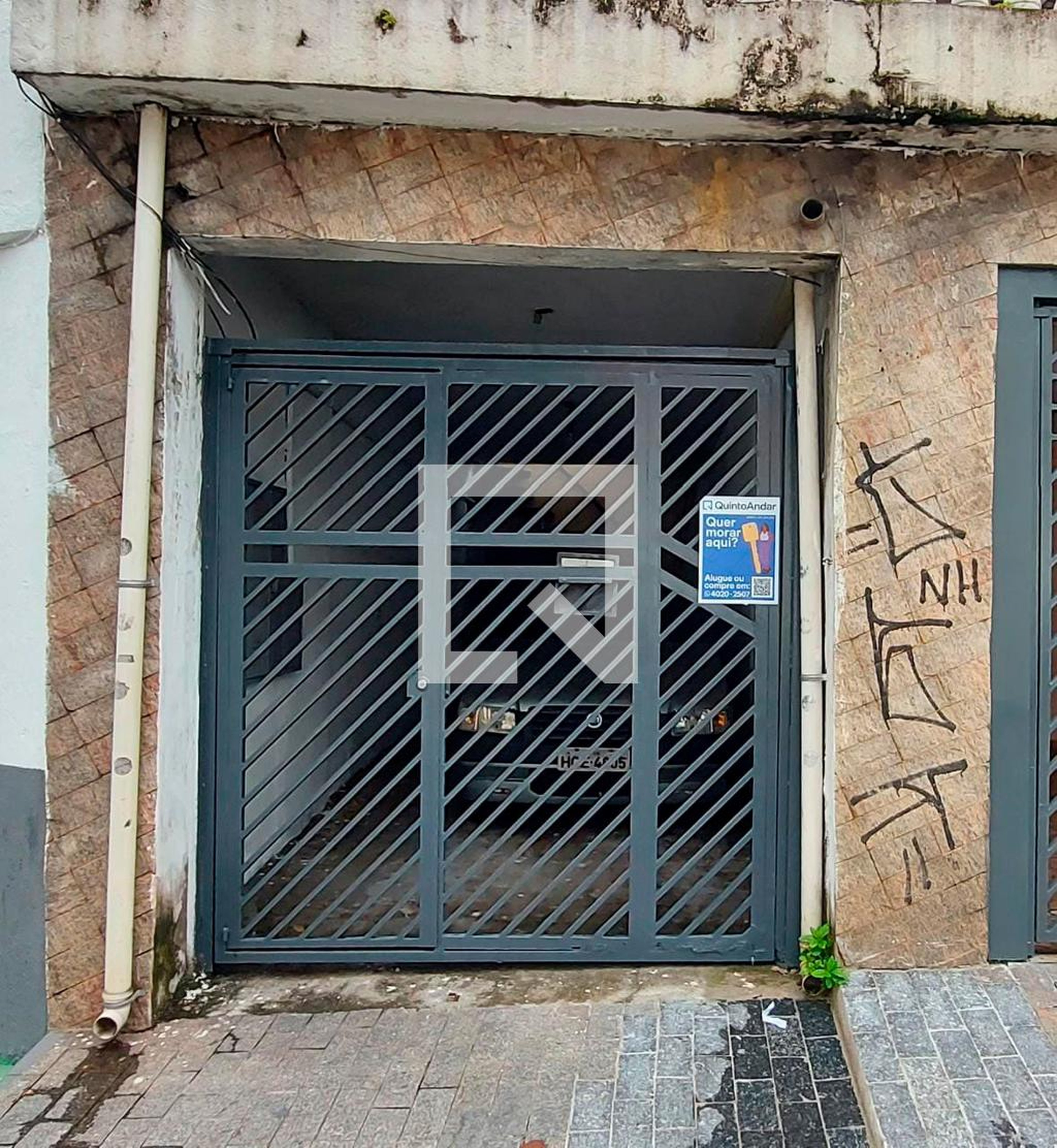 Fachada Condomínio em Rua Alban Berg, 15