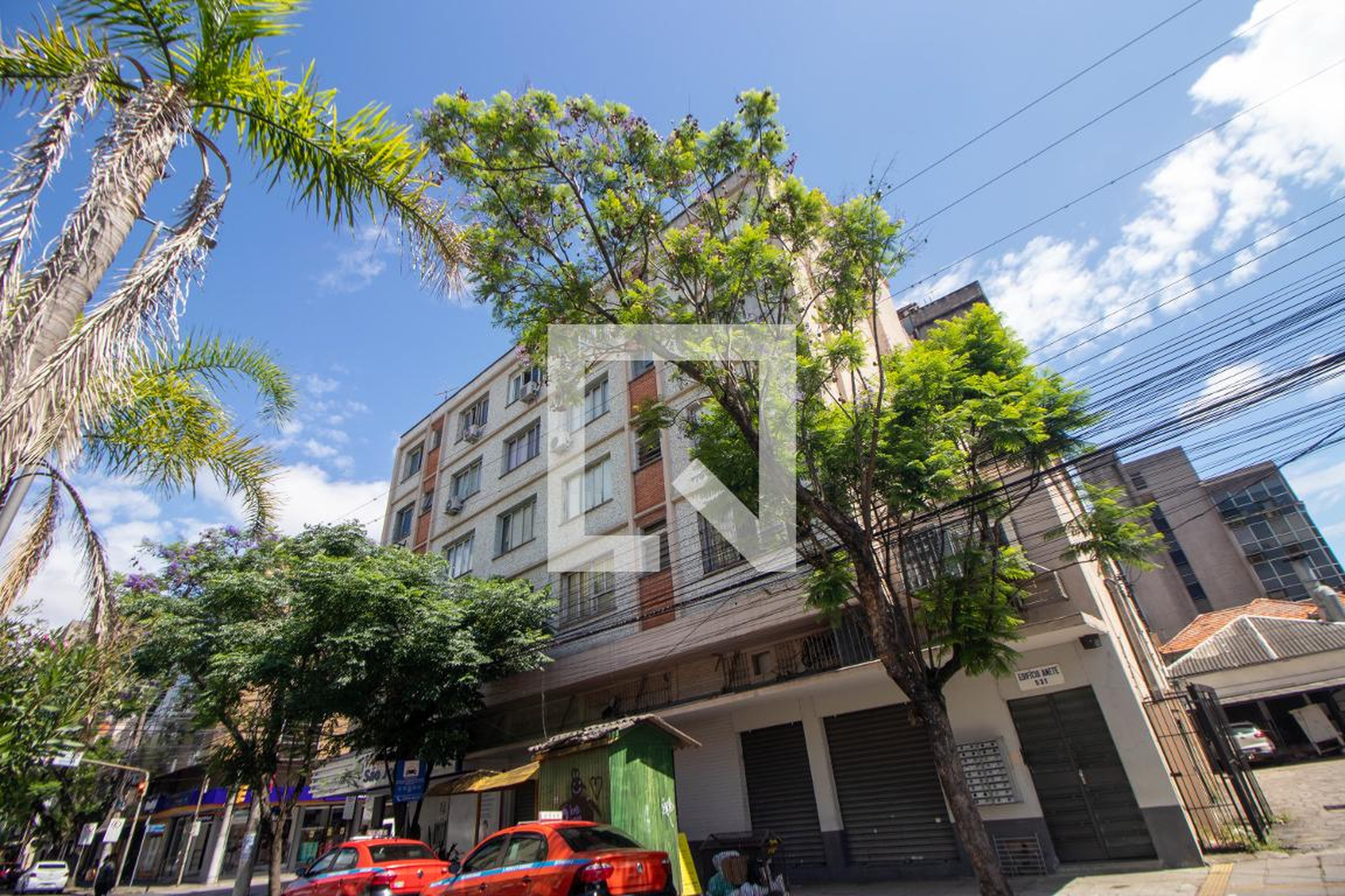 Fachada do Condomínio Edifício Anete