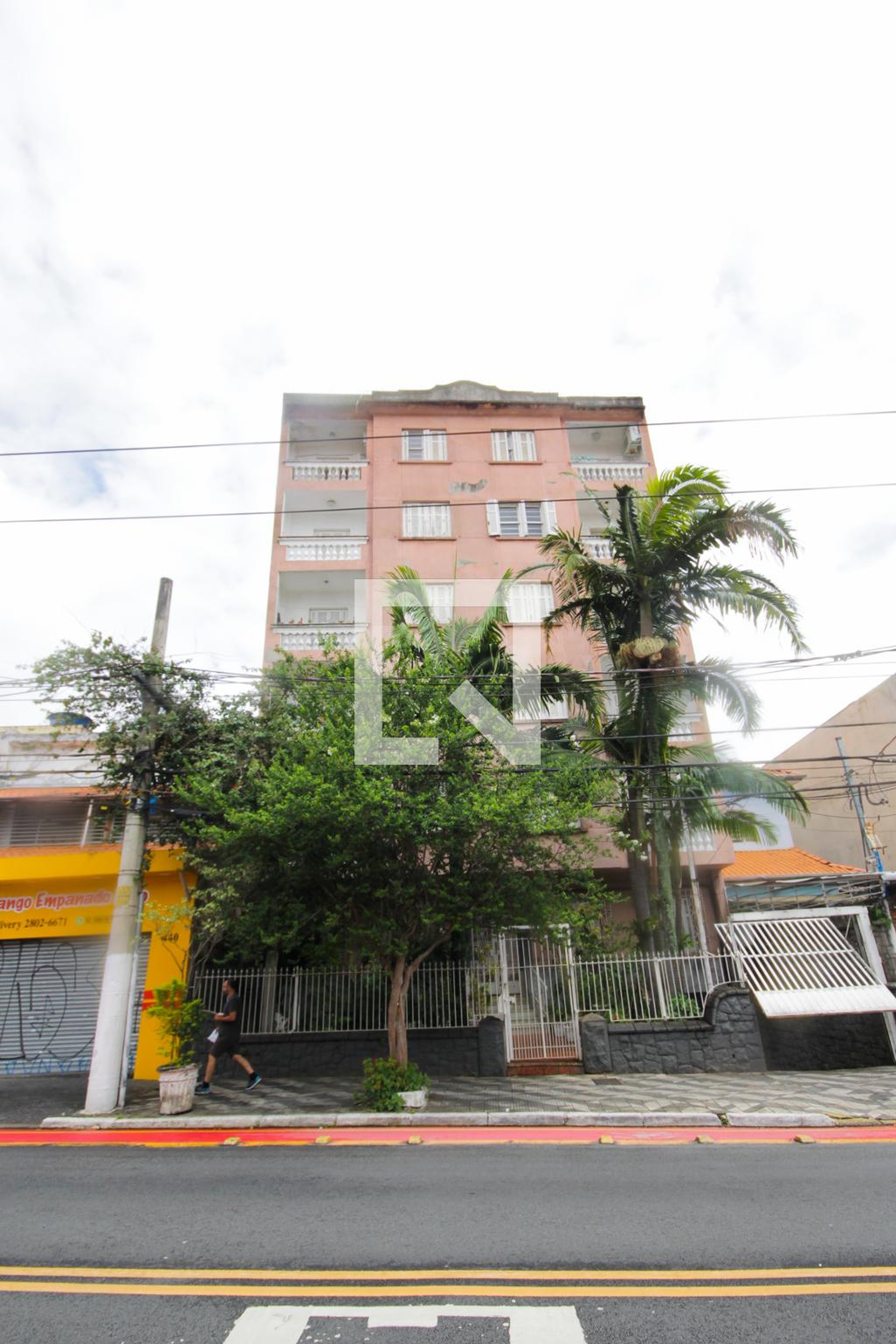 Fachada do Prédio Condomínio Caccuri