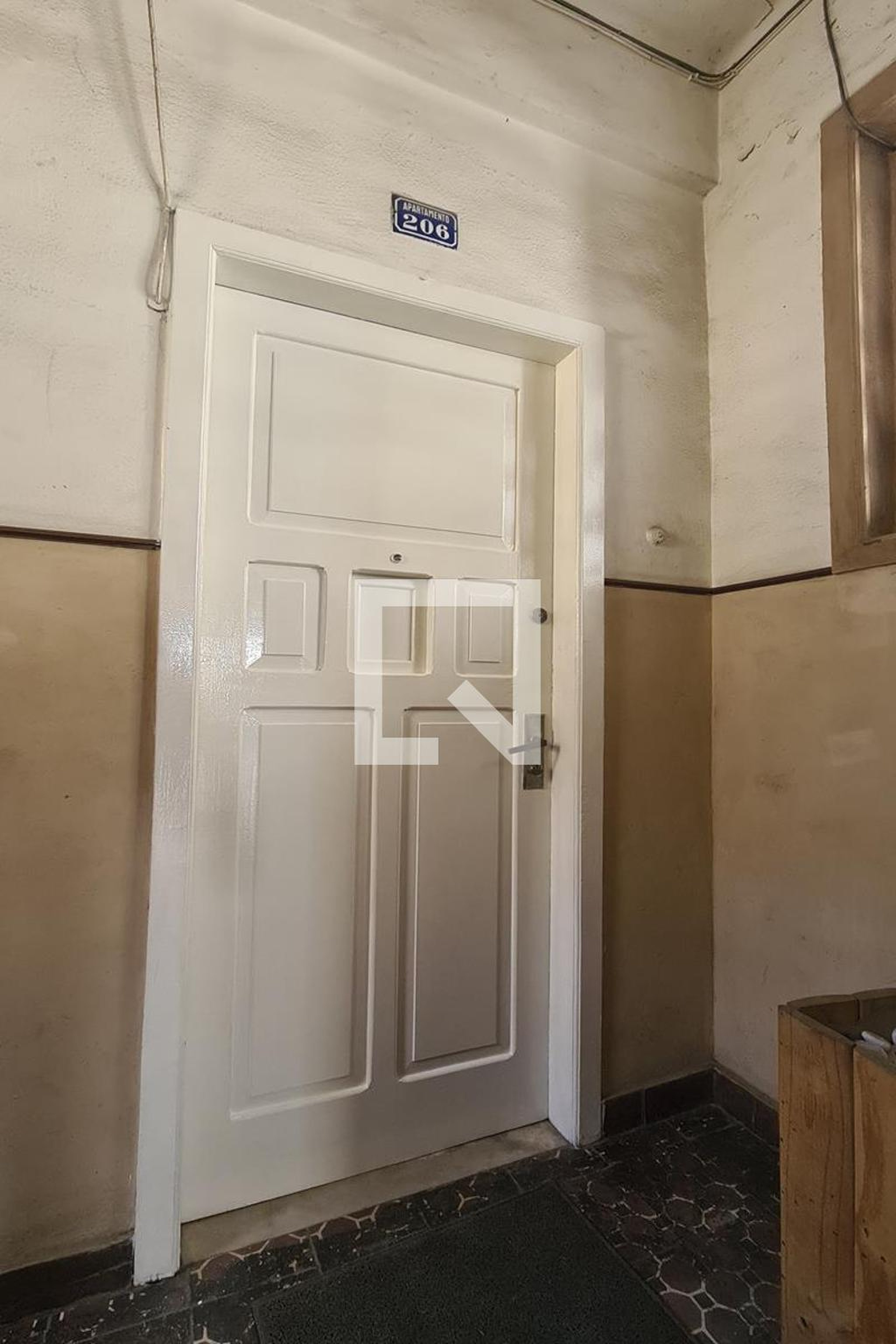 Entrada Condomínio em Rua Murillo, 60