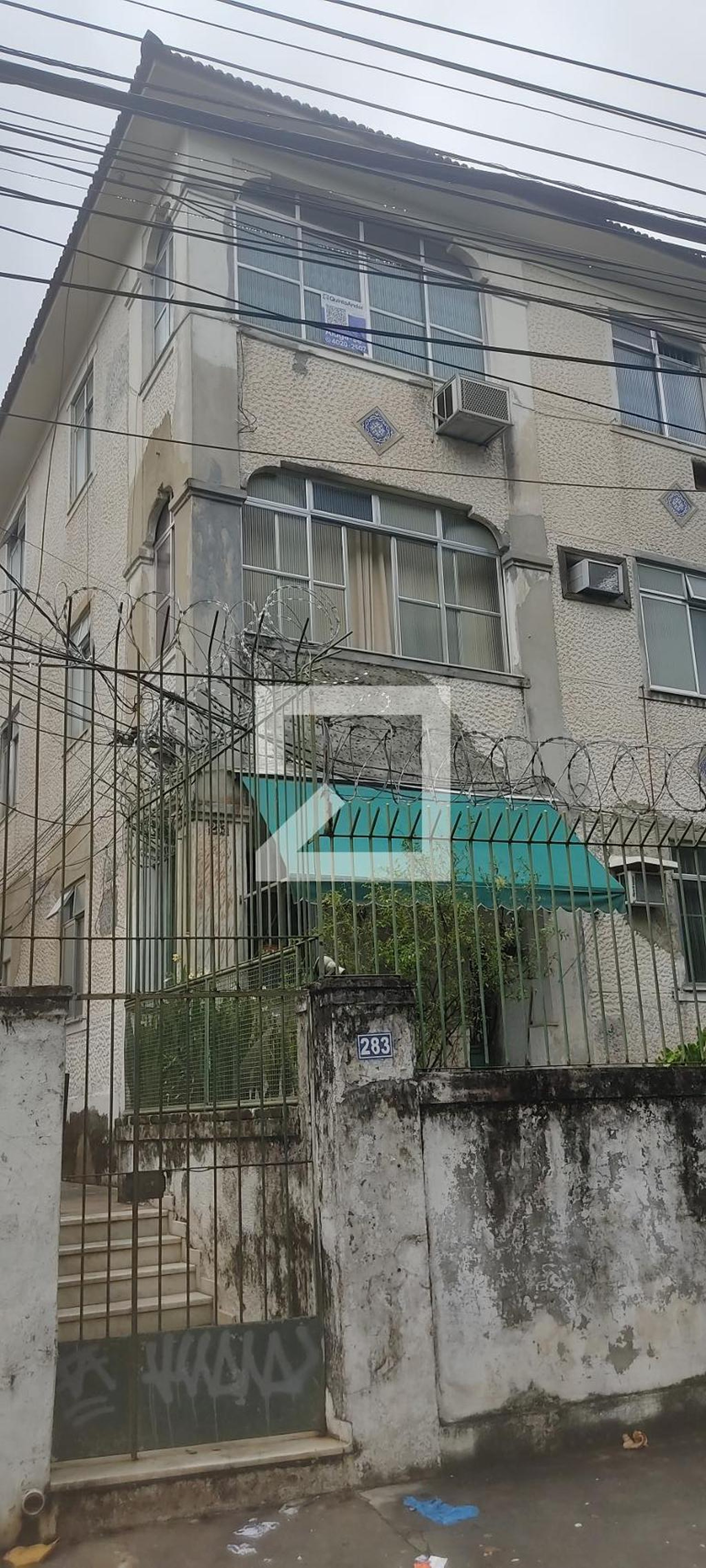 Fachada do Prédio Condomínio em Rua Gregório Neves, 283