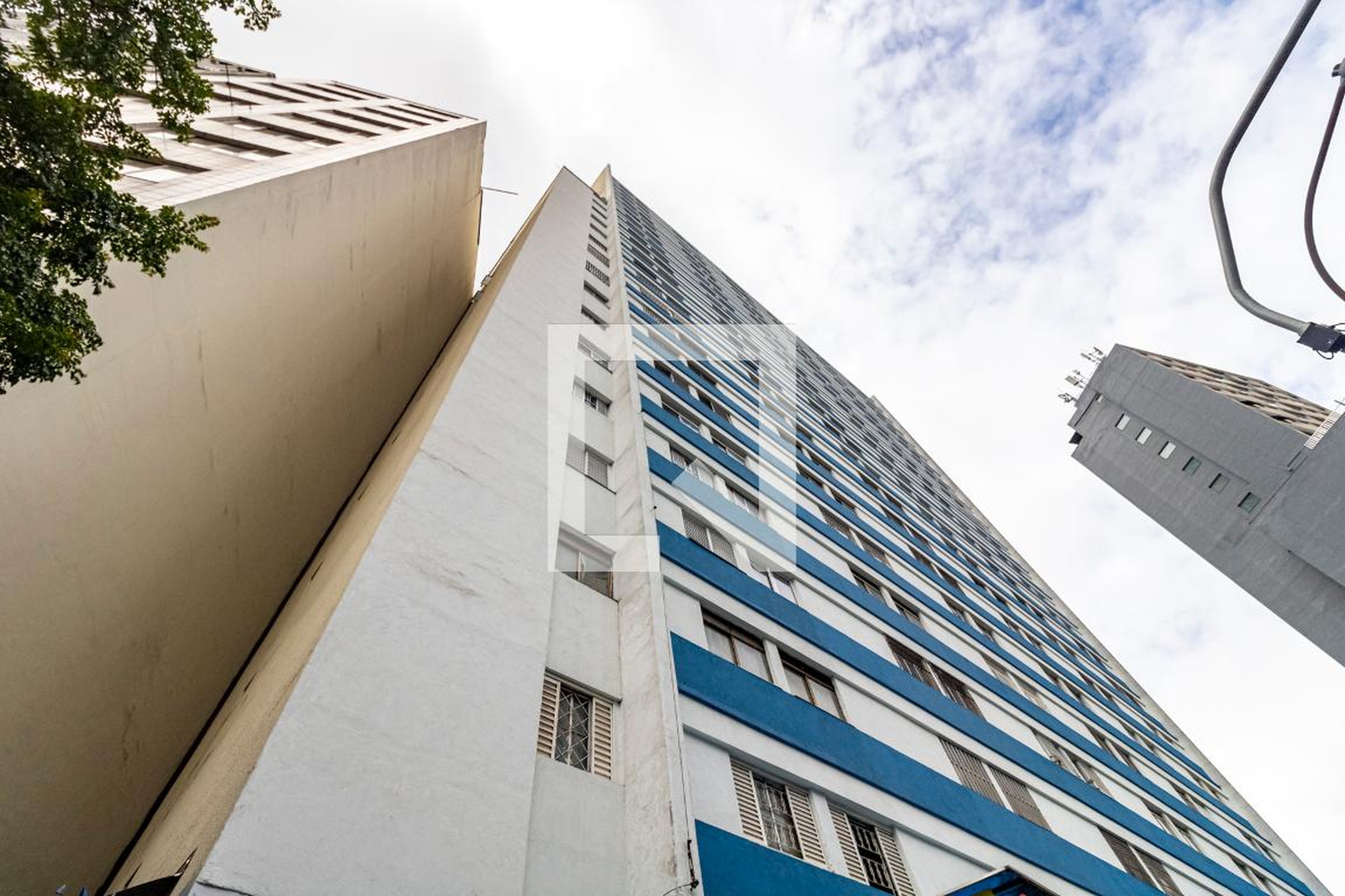 Fachada do Condomínio Edifício Torre do Sol