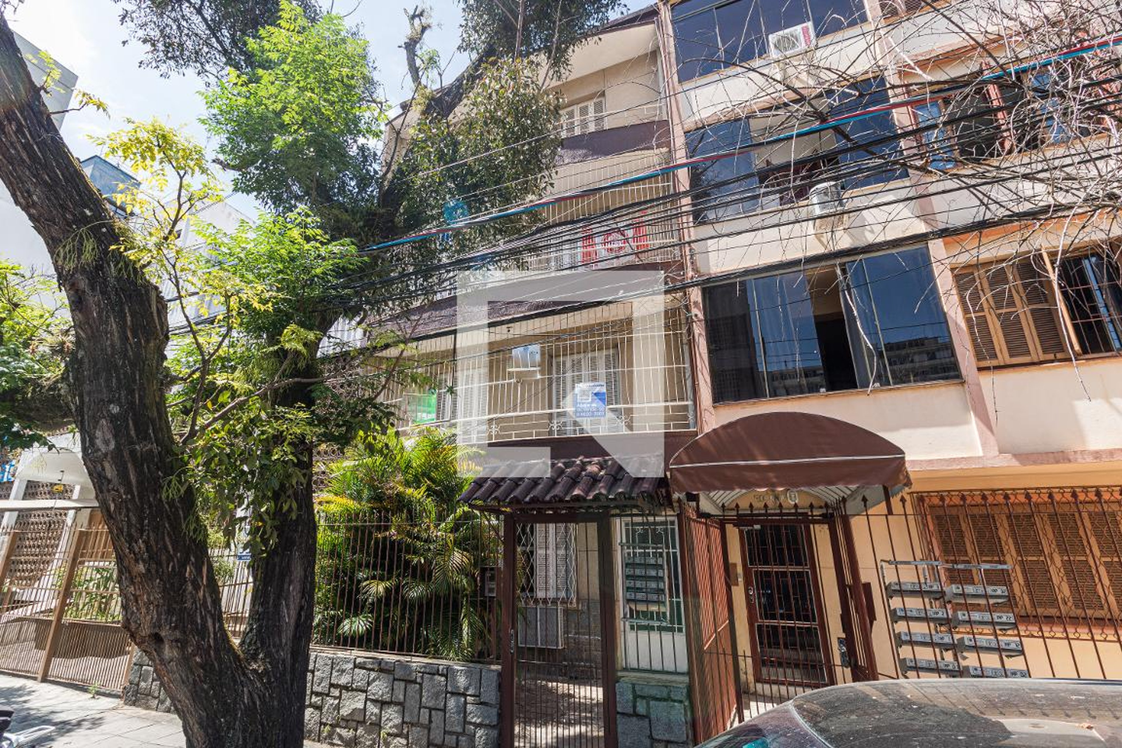 Fachada do Prédio Condomínio em Rua Bento Figueiredo, 41